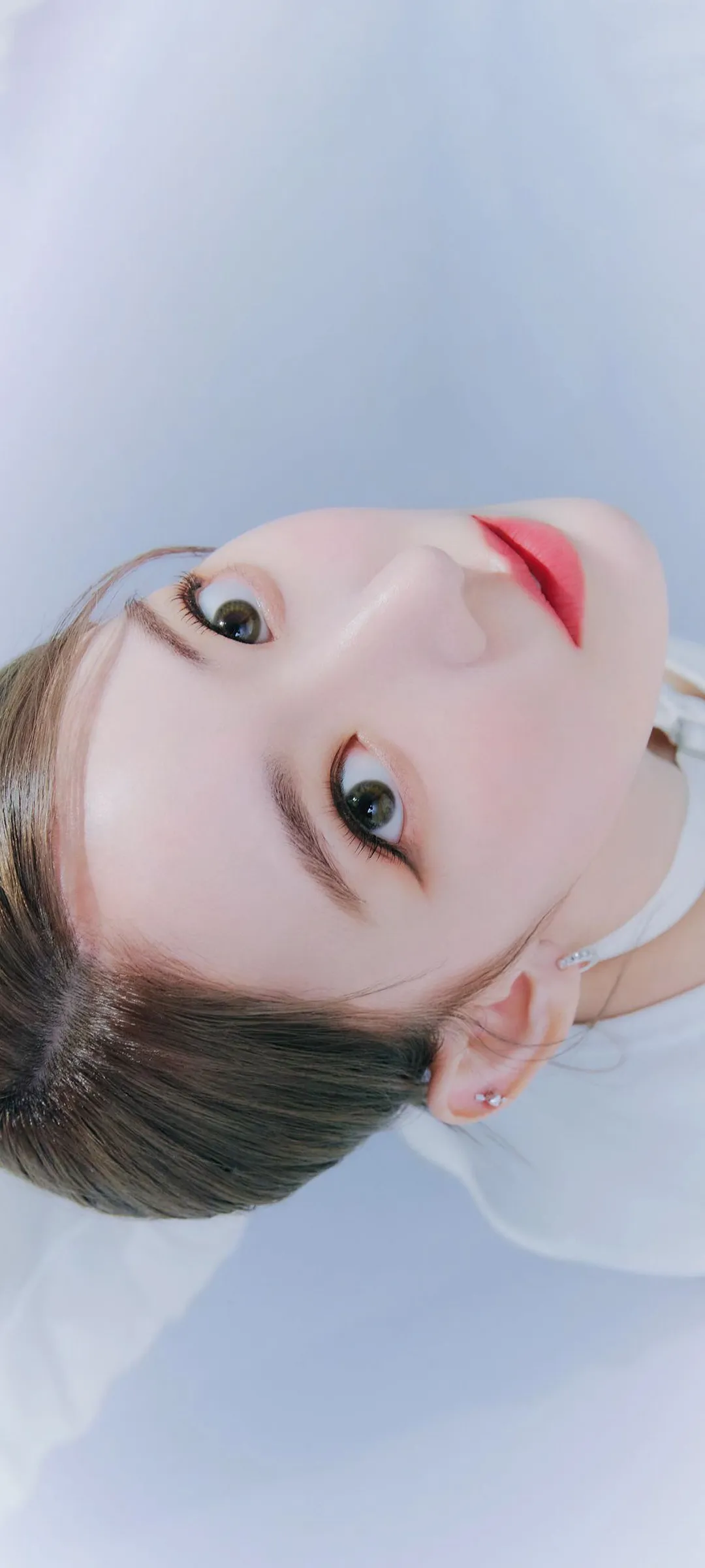 Fond d'écran de verrouillage mobile Sakura Miyawaki 4K HD télécharger — IZ*ONE, LE SSERAFIM