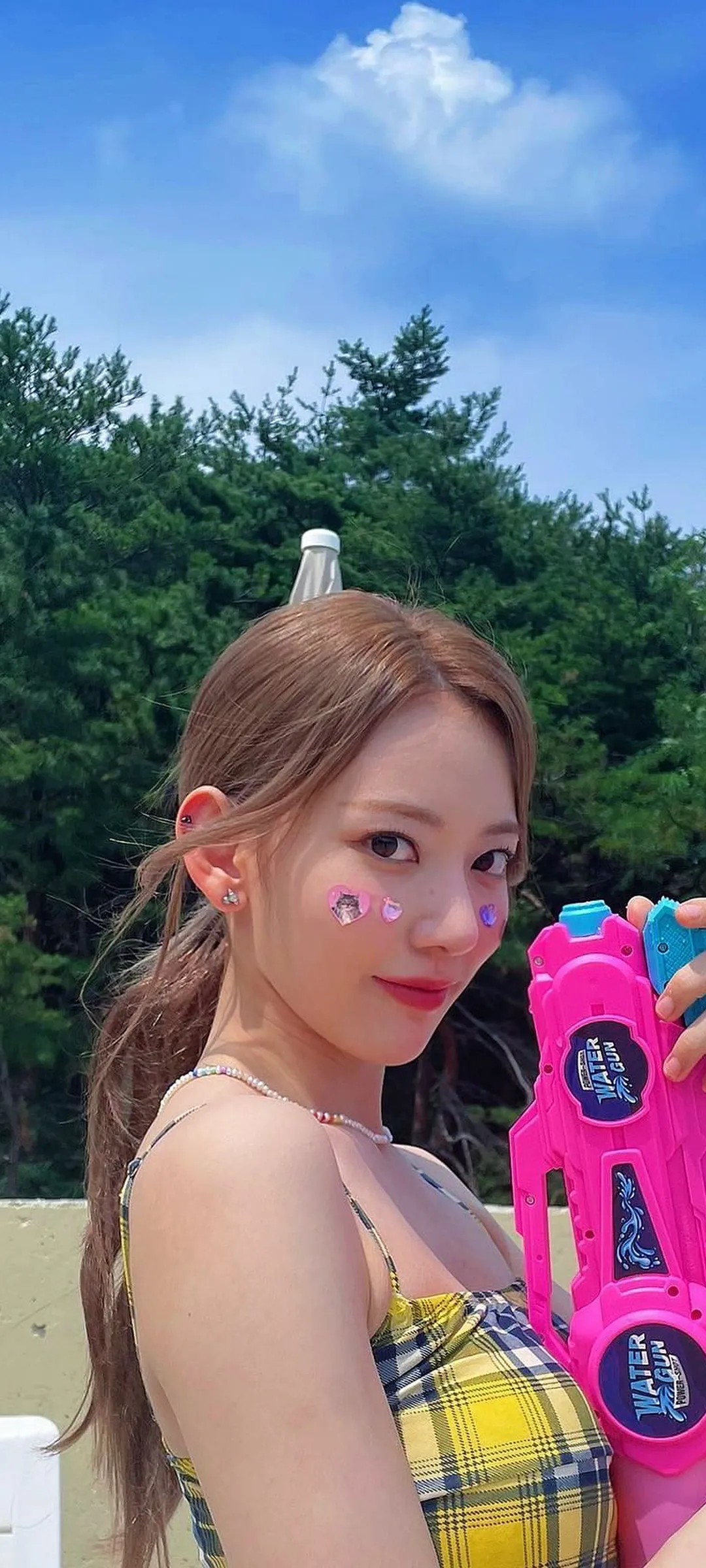 Fond d'écran de verrouillage mobile Sakura Miyawaki 4K HD télécharger — IZ*ONE, LE SSERAFIM