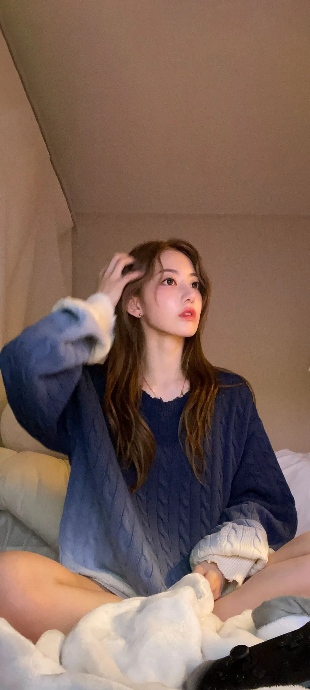 Fond d'écran de verrouillage mobile Sakura Miyawaki 4K HD télécharger — IZ*ONE, LE SSERAFIM