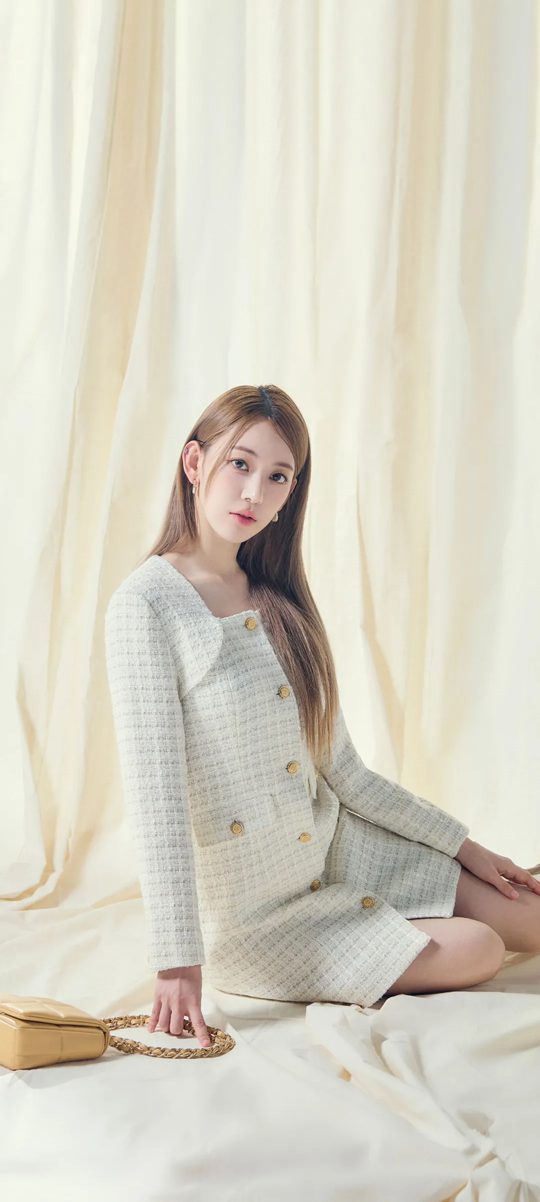 Fond d'écran de verrouillage mobile Sakura Miyawaki 4K HD télécharger — IZ*ONE, LE SSERAFIM