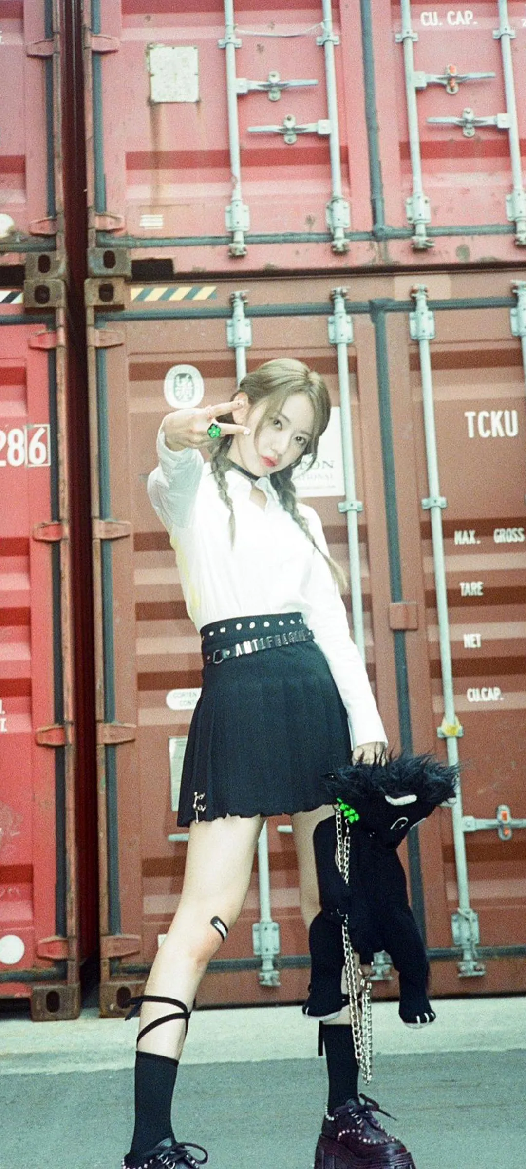 Fond d'écran de verrouillage mobile Sakura Miyawaki 4K HD télécharger — IZ*ONE, LE SSERAFIM