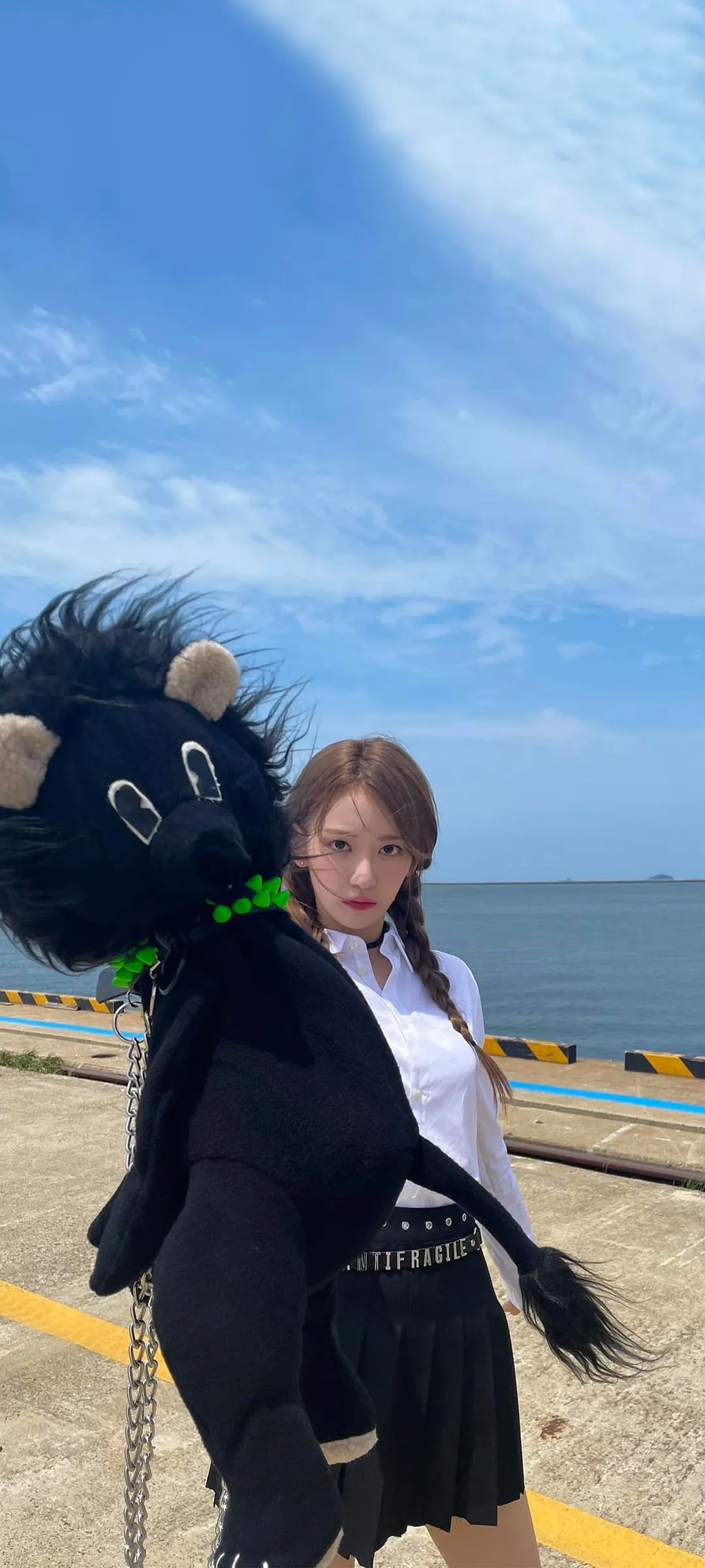 Fond d'écran de verrouillage mobile Sakura Miyawaki 4K HD télécharger — IZ*ONE, LE SSERAFIM