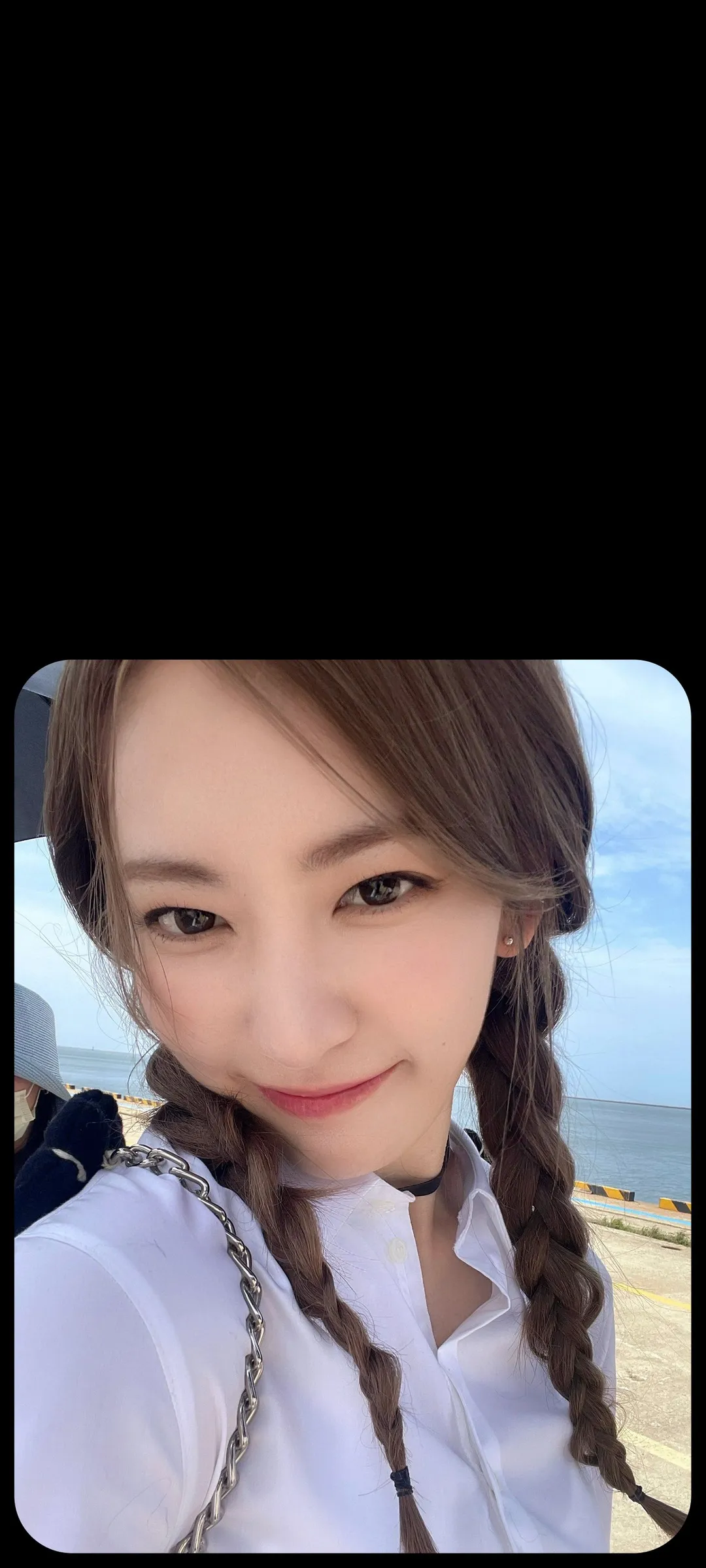 Fond d'écran de verrouillage mobile Sakura Miyawaki 4K HD télécharger — IZ*ONE, LE SSERAFIM