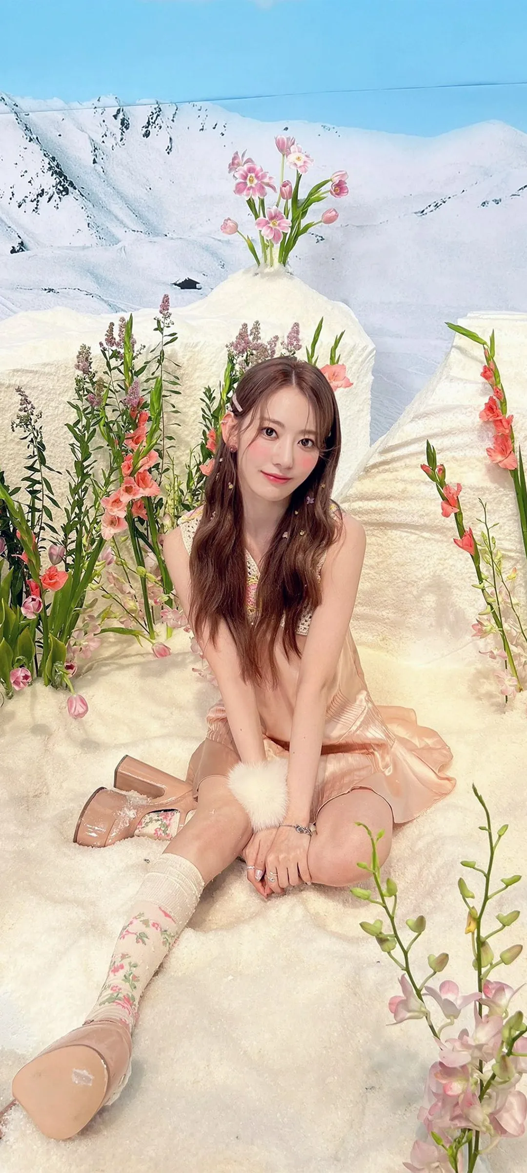 Fond d'écran de verrouillage mobile Sakura Miyawaki 4K HD télécharger — IZ*ONE, LE SSERAFIM
