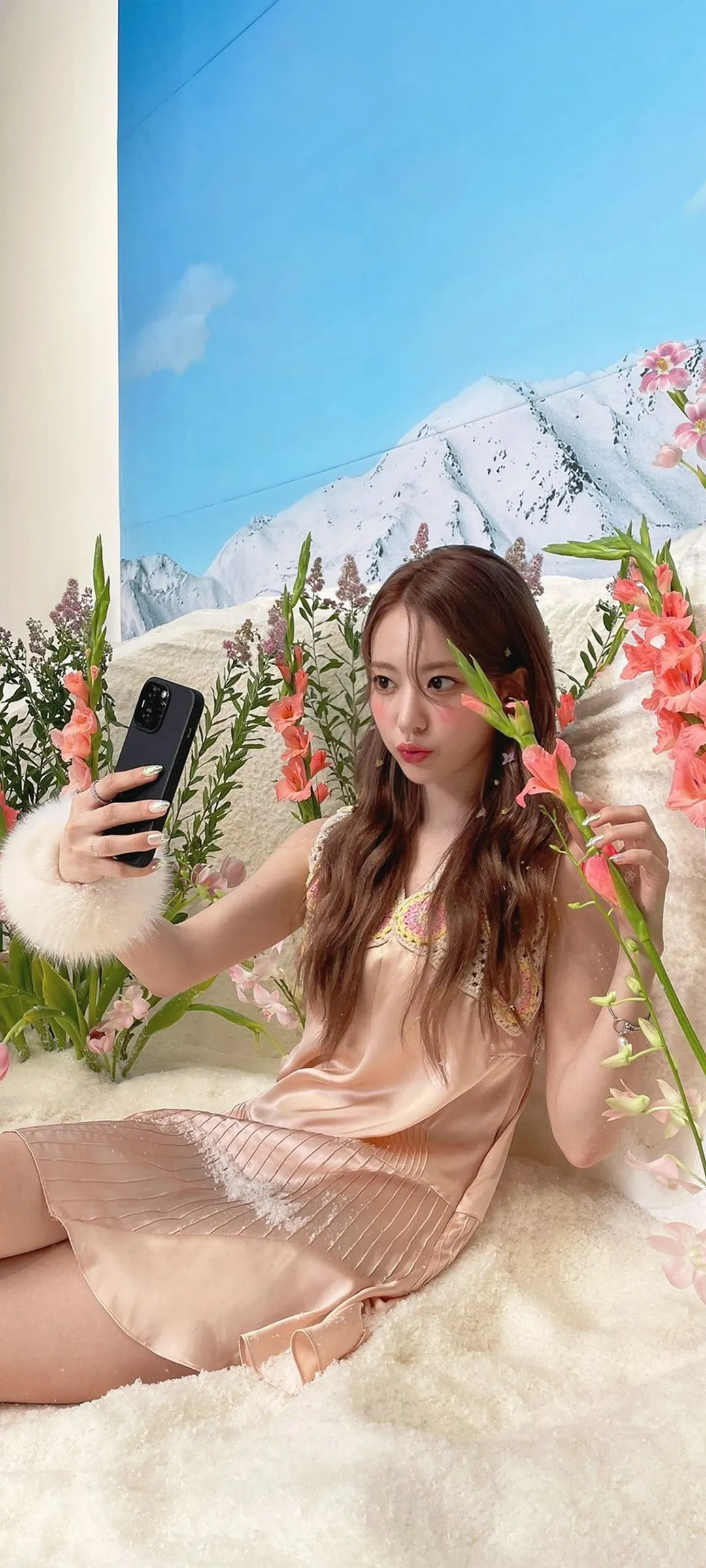 Fond d'écran de verrouillage mobile Sakura Miyawaki 4K HD télécharger — IZ*ONE, LE SSERAFIM