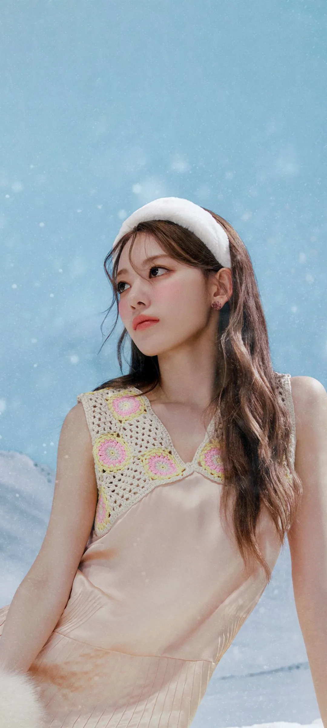Fond d'écran de verrouillage mobile Sakura Miyawaki ANTIFRAGILE 4K HD télécharger — IZ*ONE, LE SSERAFIM