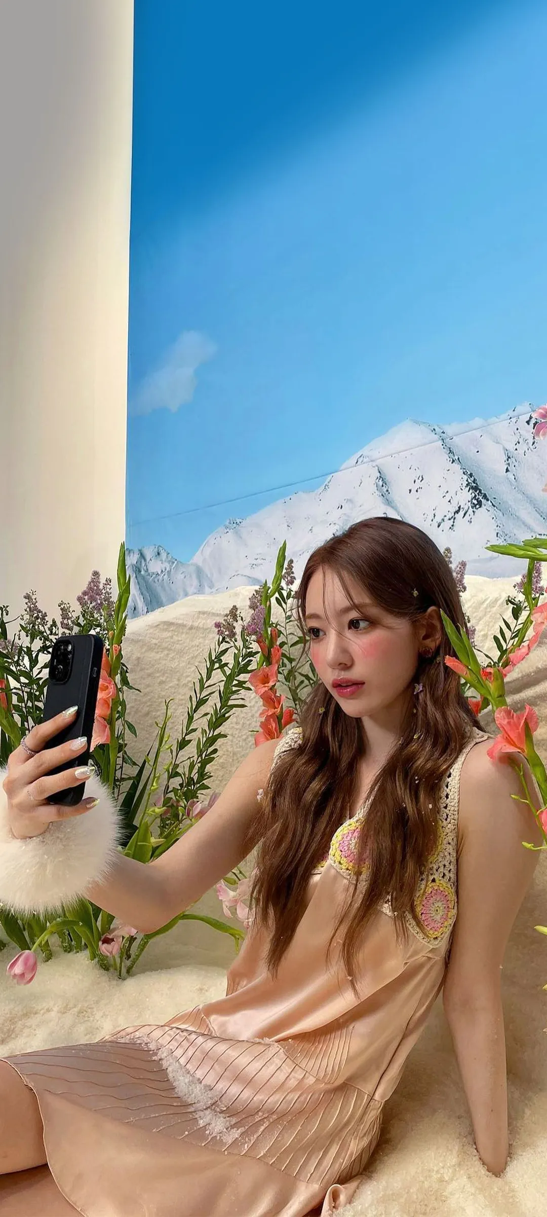 Fond d'écran de verrouillage mobile Sakura Miyawaki 4K HD télécharger — IZ*ONE, LE SSERAFIM