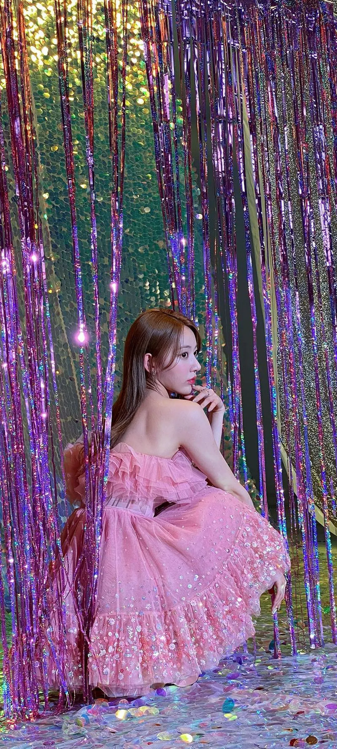 Fond d'écran de verrouillage mobile Sakura Miyawaki 4K HD télécharger — IZ*ONE, LE SSERAFIM