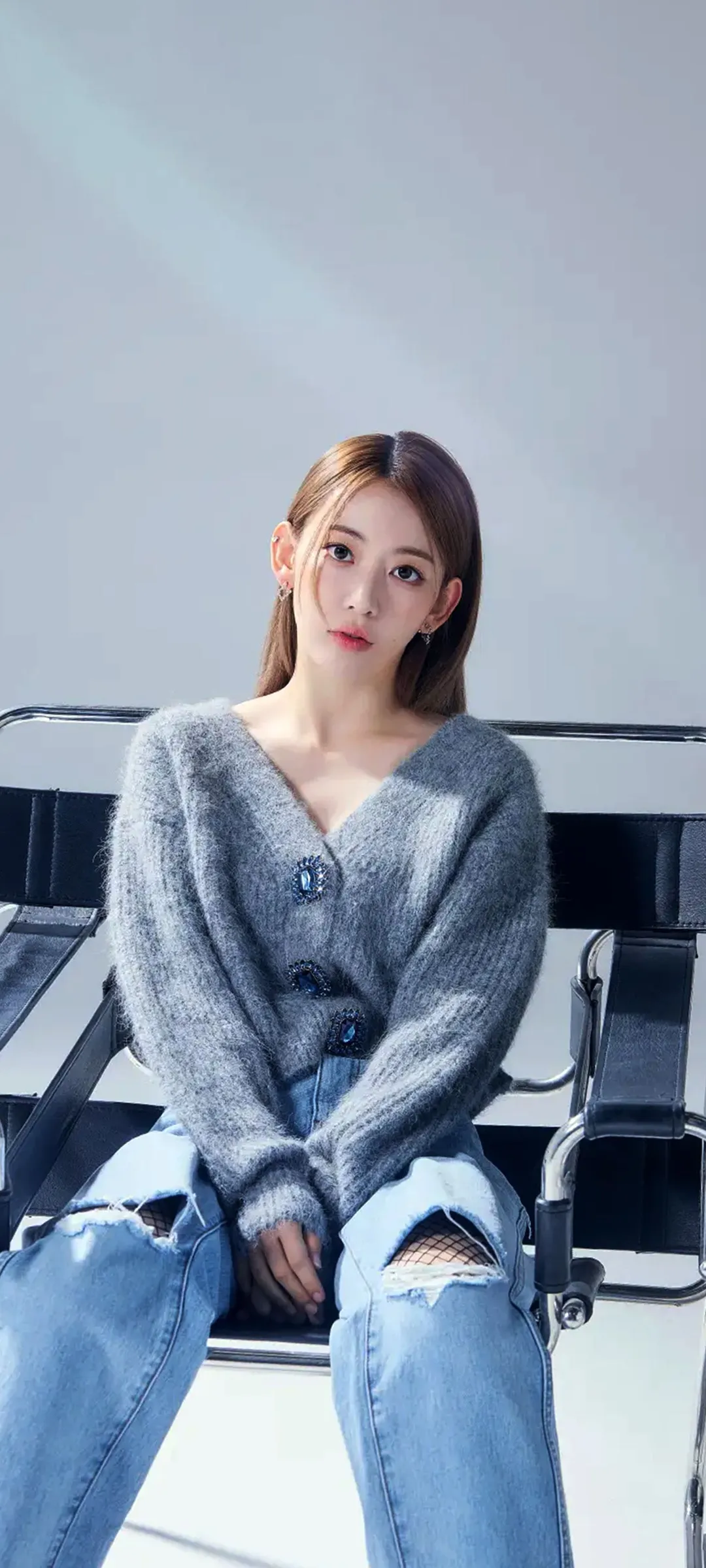 Fond d'écran de verrouillage mobile Sakura Miyawaki 4K HD télécharger — IZ*ONE, LE SSERAFIM