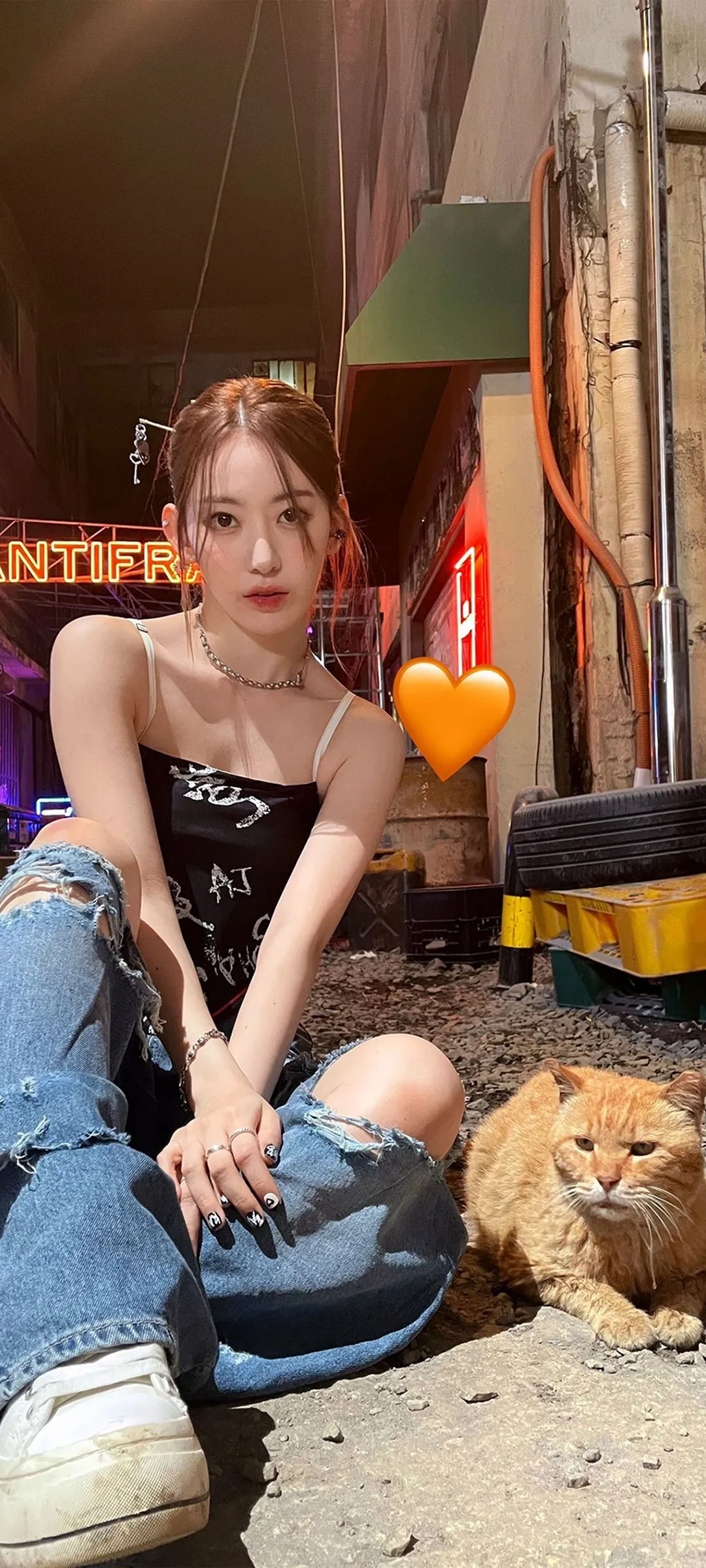 Fond d'écran de verrouillage mobile Sakura Miyawaki 4K HD télécharger — IZ*ONE, LE SSERAFIM