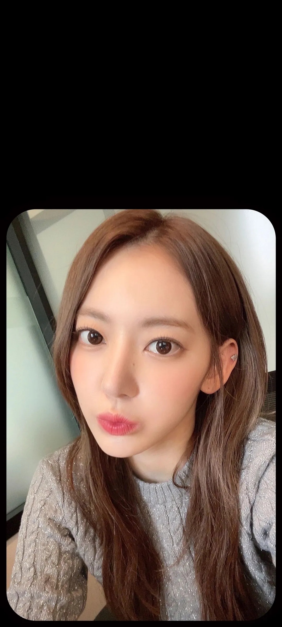 Fond d'écran de verrouillage mobile Sakura Miyawaki 4K HD télécharger — IZ*ONE, LE SSERAFIM