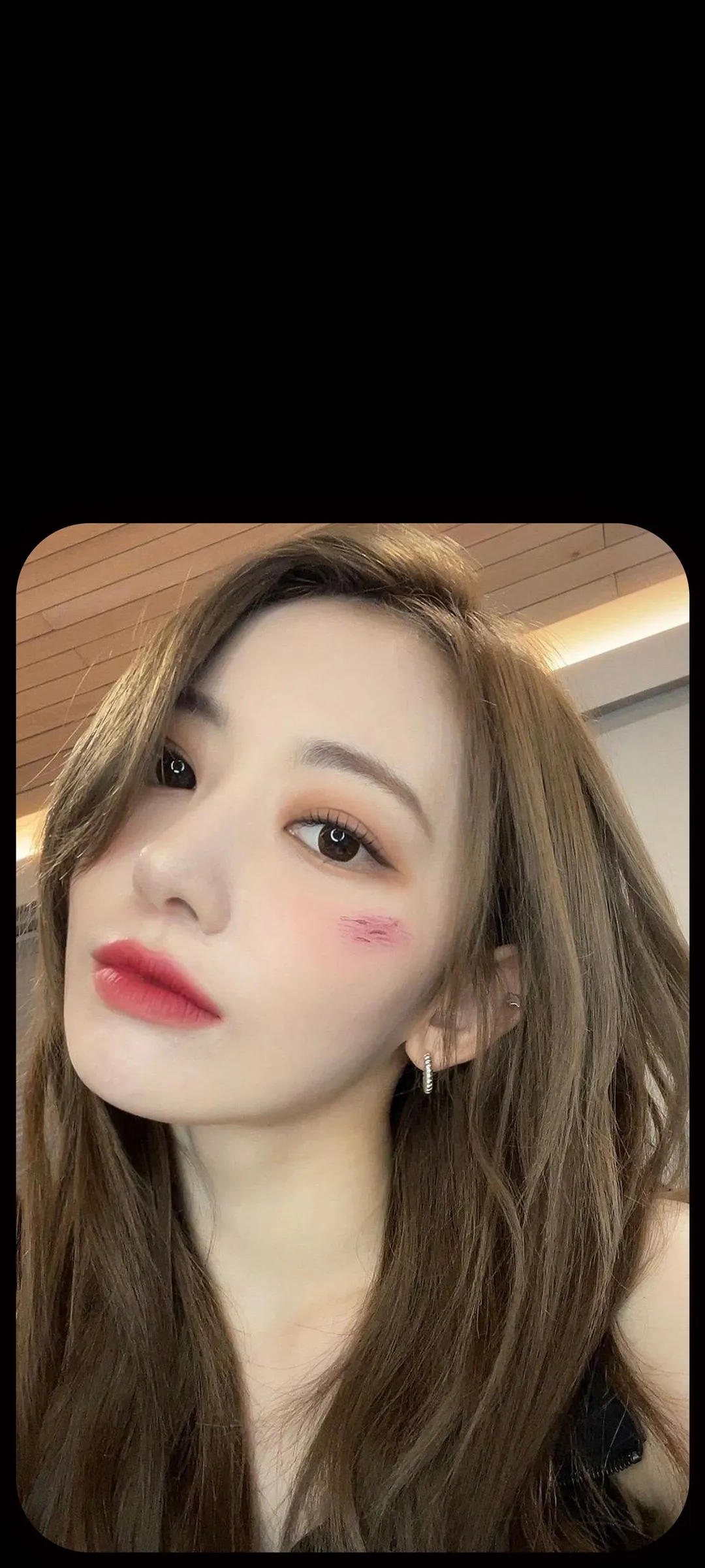 Fond d'écran de verrouillage mobile Sakura Miyawaki 4K HD télécharger — IZ*ONE, LE SSERAFIM