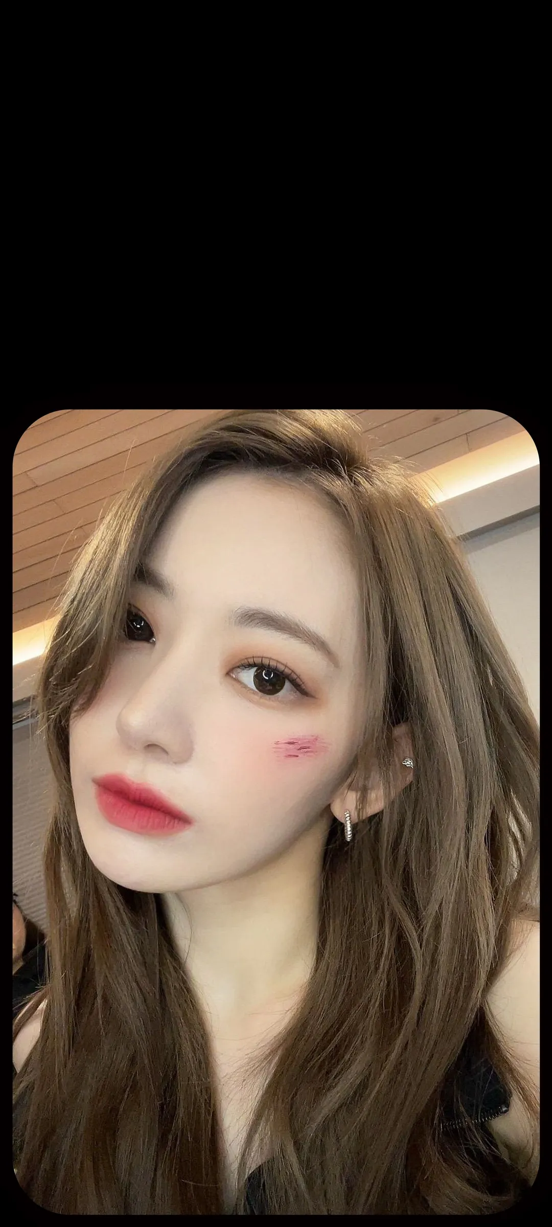 Fond d'écran de verrouillage mobile Sakura Miyawaki 4K HD télécharger — IZ*ONE, LE SSERAFIM