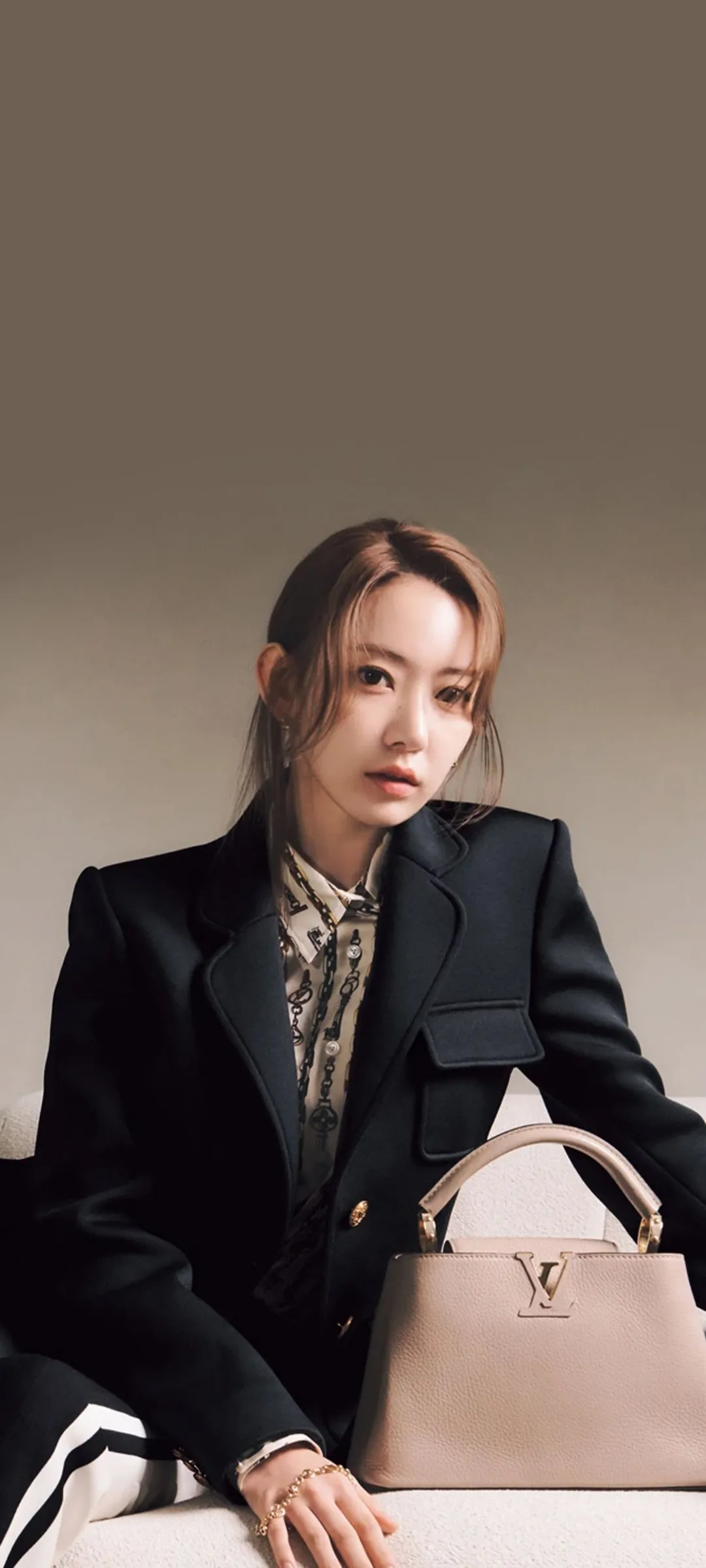 Fond d'écran de verrouillage mobile Sakura Miyawaki 4K HD télécharger — IZ*ONE, LE SSERAFIM