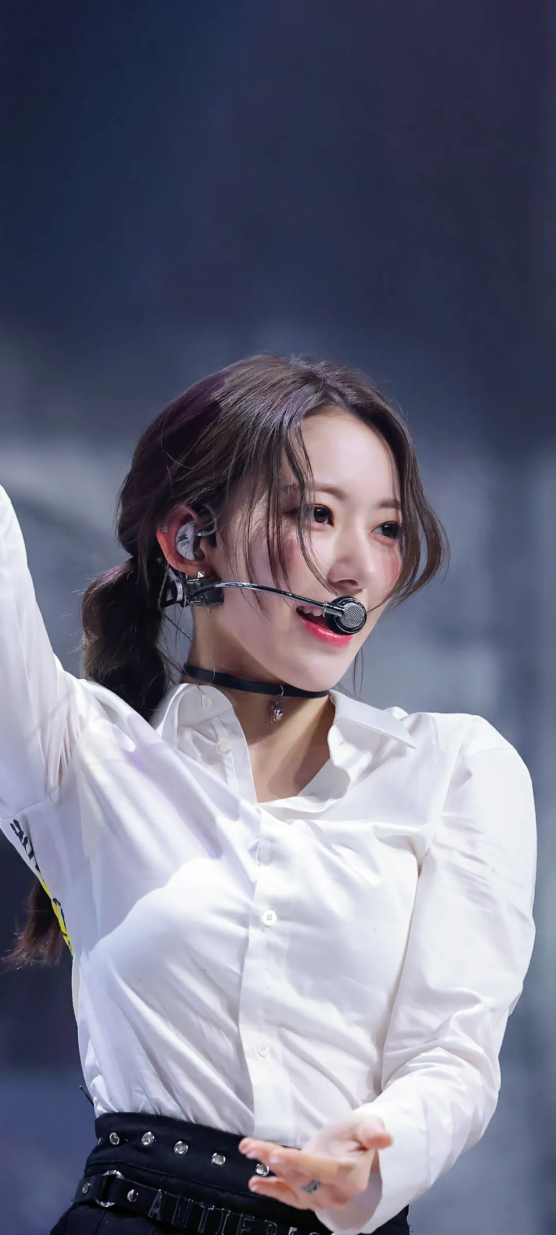 Fond d'écran de verrouillage mobile Sakura Miyawaki 4K HD télécharger — IZ*ONE, LE SSERAFIM