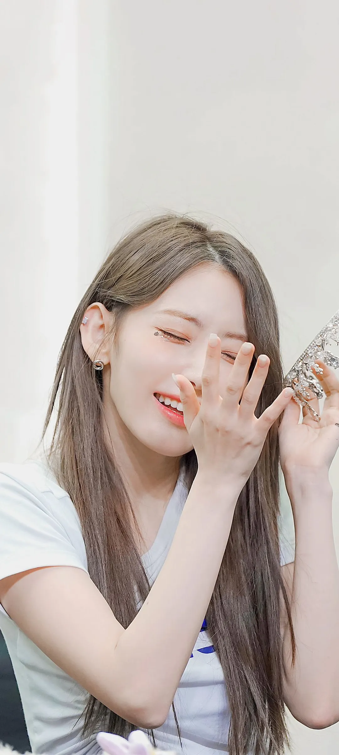 Fond d'écran de verrouillage mobile Sakura Miyawaki 4K HD télécharger — IZ*ONE, LE SSERAFIM