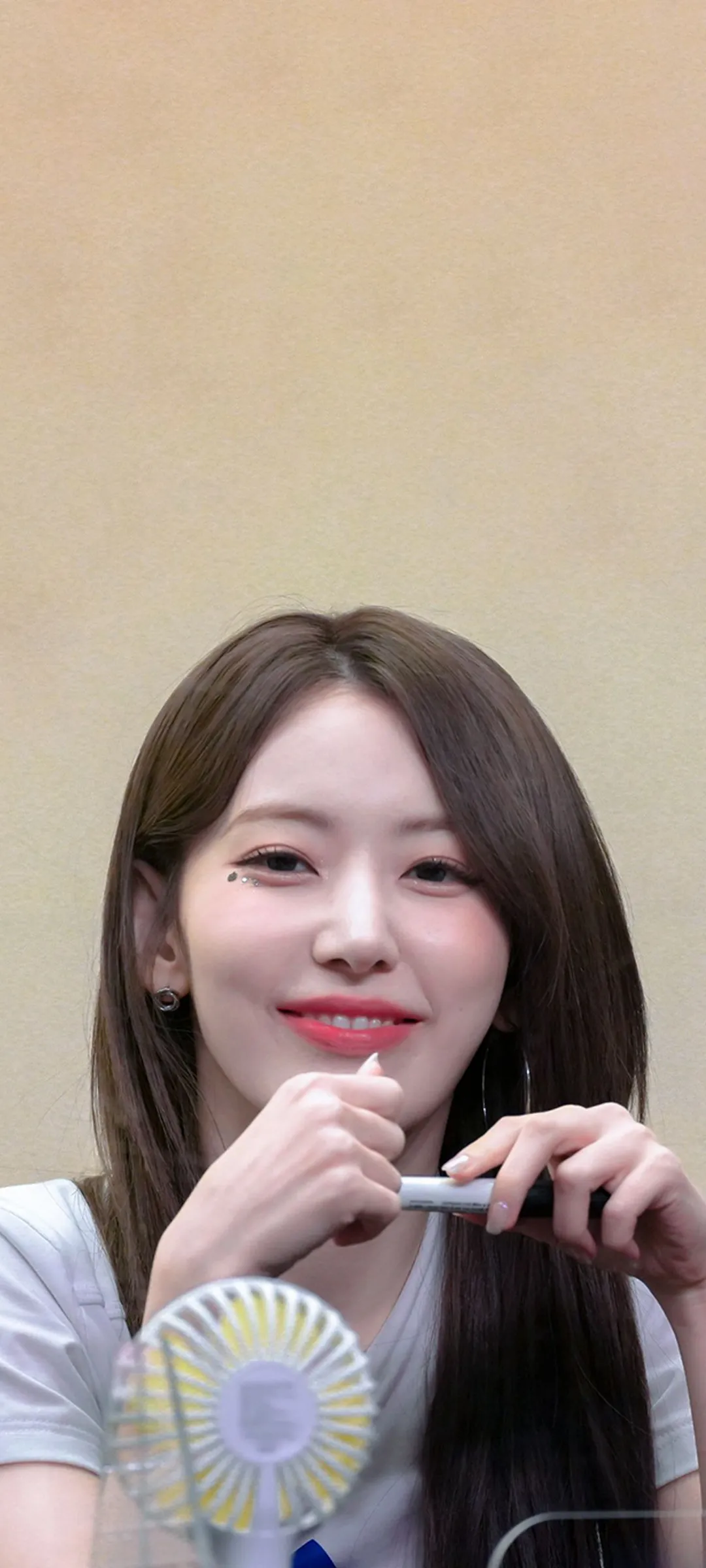 Fond d'écran de verrouillage mobile Sakura Miyawaki 4K HD télécharger — IZ*ONE, LE SSERAFIM