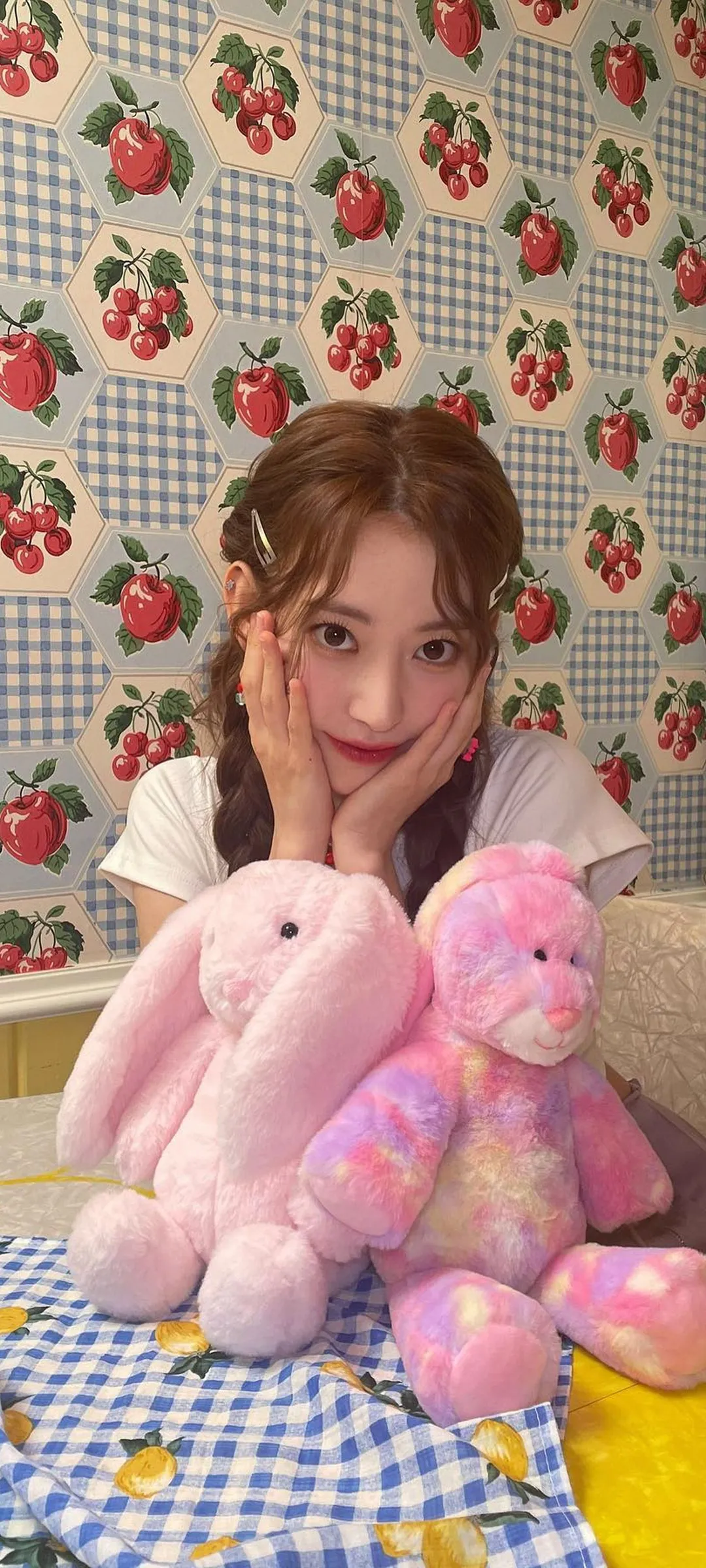 Fond d'écran de verrouillage mobile Sakura Miyawaki 4K HD télécharger — IZ*ONE, LE SSERAFIM
