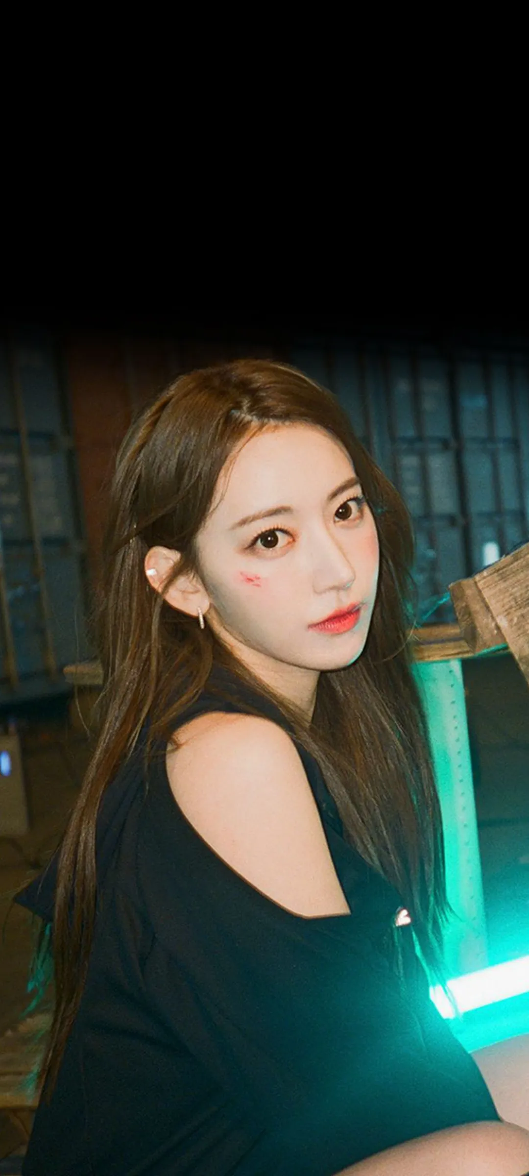 Fond d'écran de verrouillage mobile Sakura Miyawaki 4K HD télécharger — IZ*ONE, LE SSERAFIM