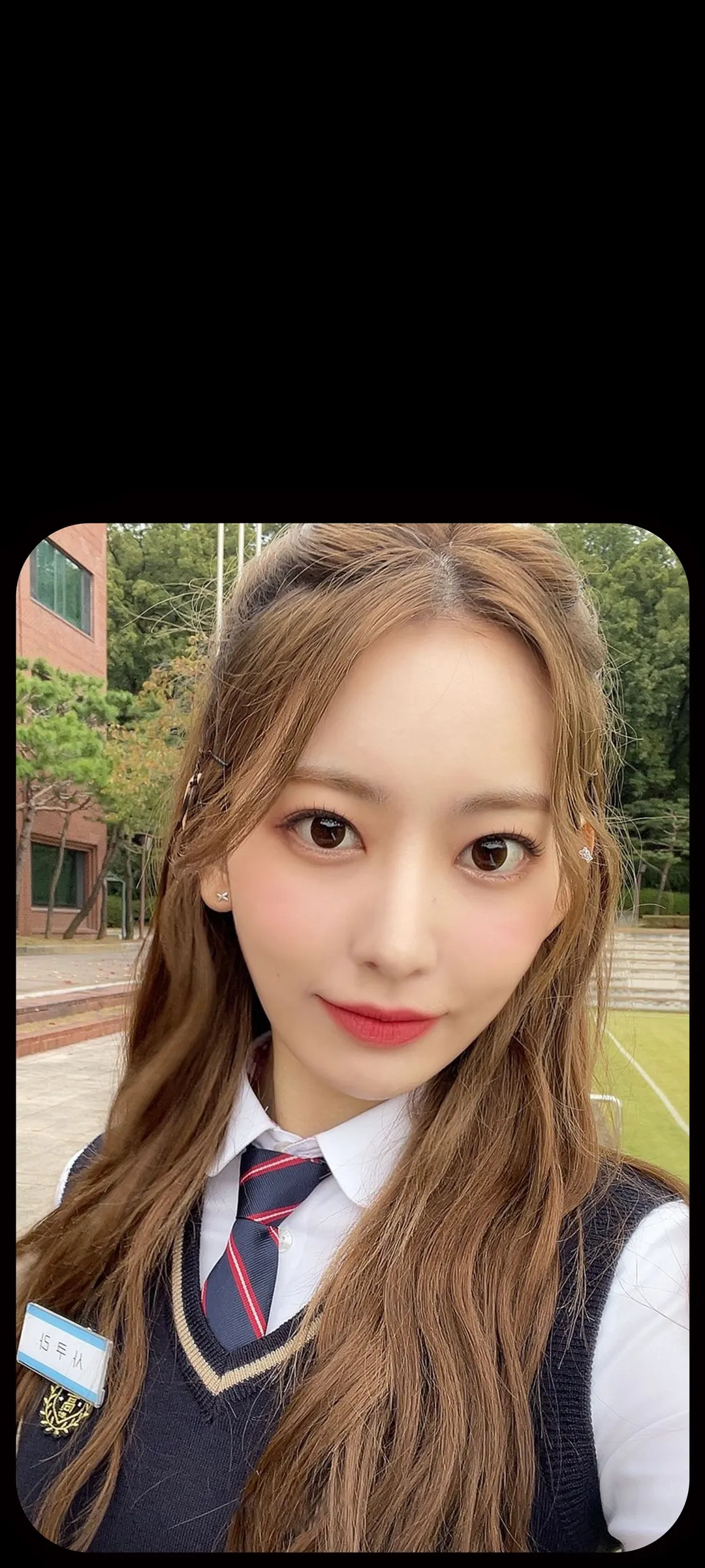Fond d'écran de verrouillage mobile Sakura Miyawaki 4K HD télécharger — IZ*ONE, LE SSERAFIM
