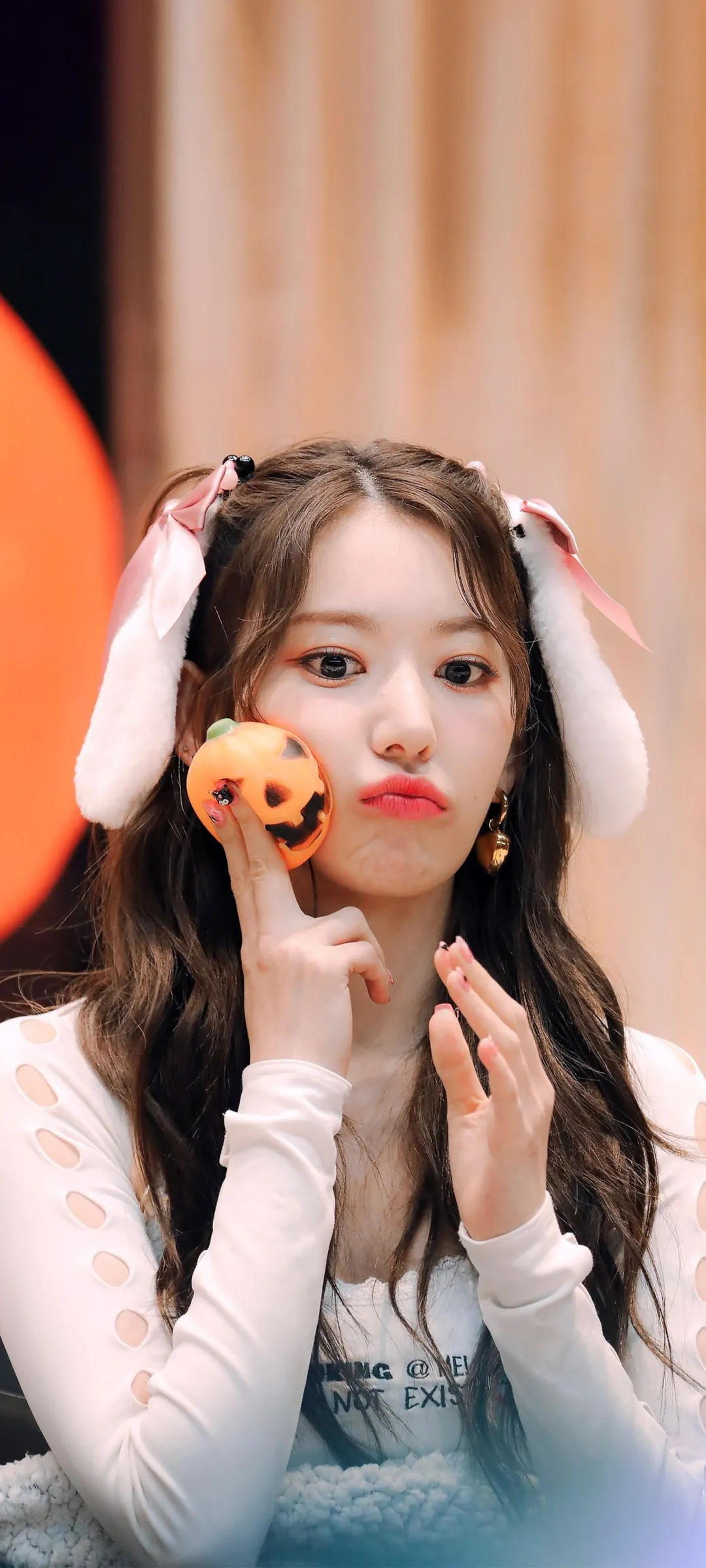Fond d'écran de verrouillage mobile Sakura Miyawaki 4K HD télécharger — IZ*ONE, LE SSERAFIM