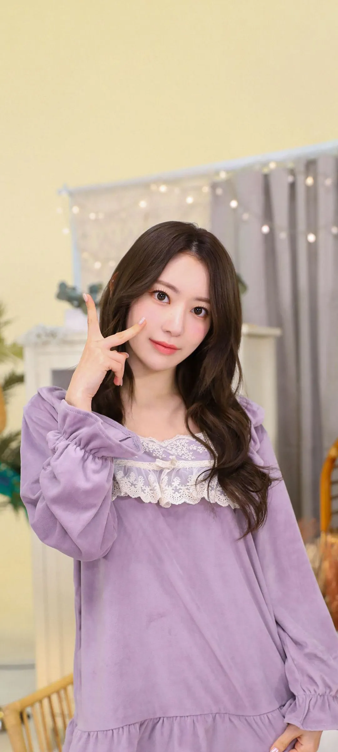 Fond d'écran de verrouillage mobile Sakura Miyawaki 4K HD télécharger — IZ*ONE, LE SSERAFIM