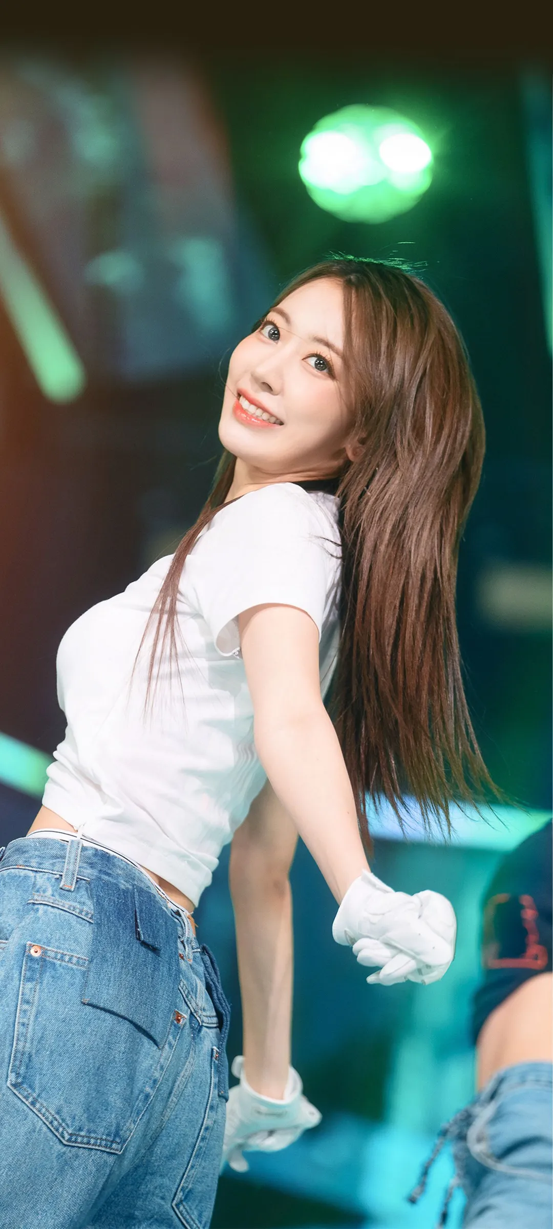 Fond d'écran de verrouillage mobile Sakura Miyawaki 4K HD télécharger — IZ*ONE, LE SSERAFIM