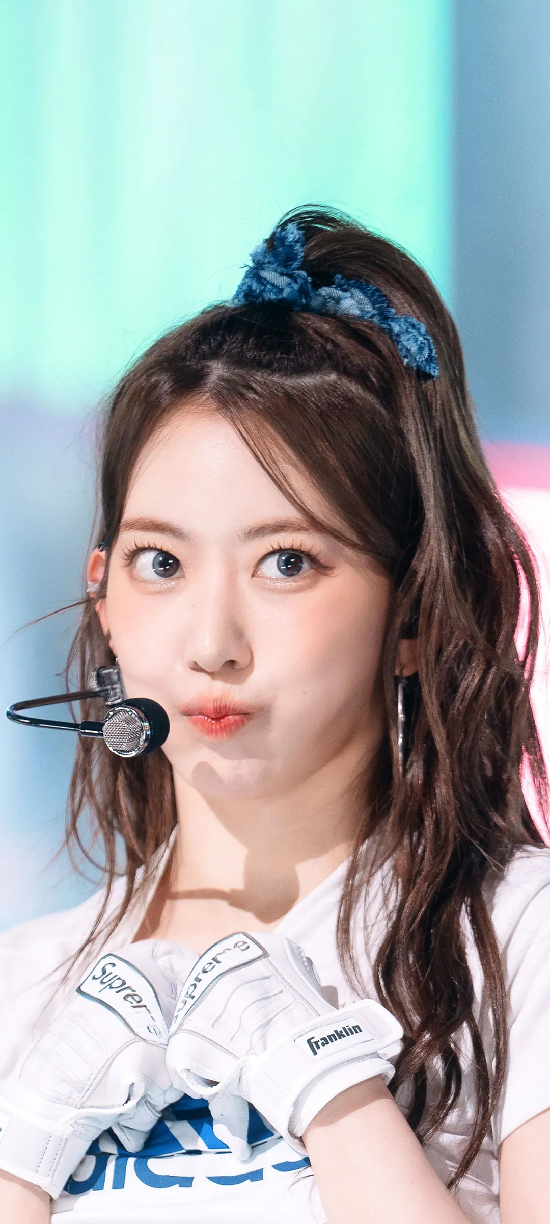 Fond d'écran de verrouillage mobile Sakura Miyawaki 4K HD télécharger — IZ*ONE, LE SSERAFIM