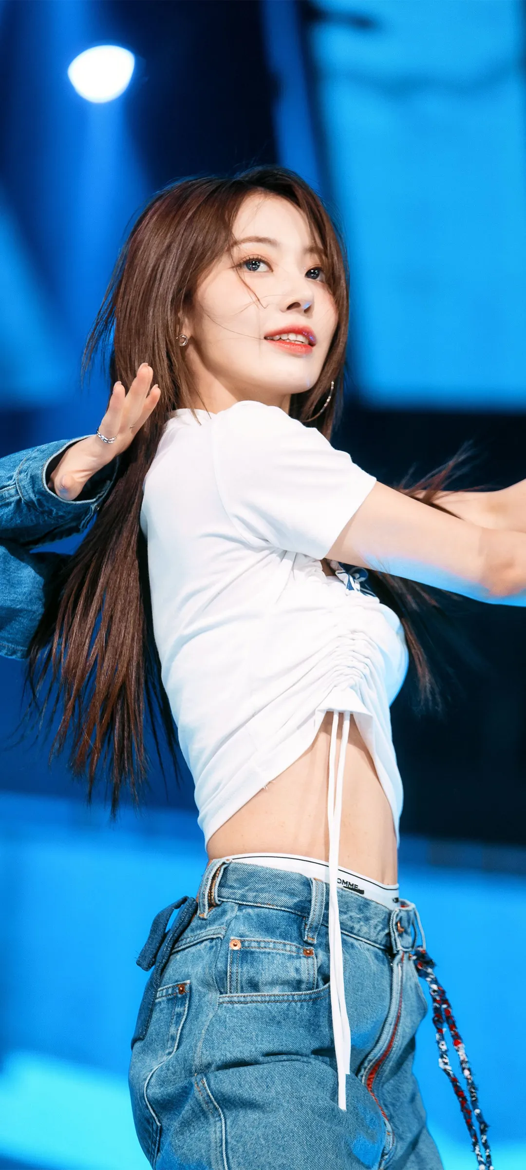 Fond d'écran de verrouillage mobile Sakura Miyawaki 4K HD télécharger — IZ*ONE, LE SSERAFIM