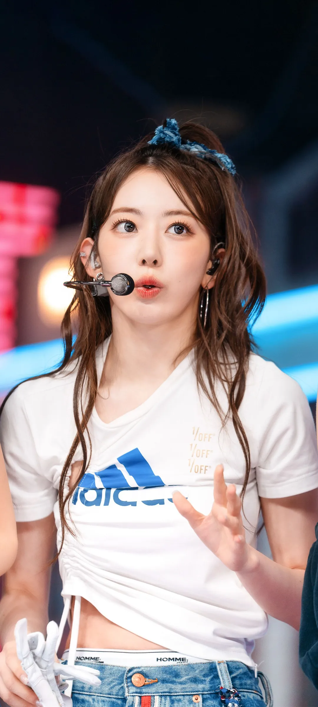Fond d'écran de verrouillage mobile Sakura Miyawaki 4K HD télécharger — IZ*ONE, LE SSERAFIM