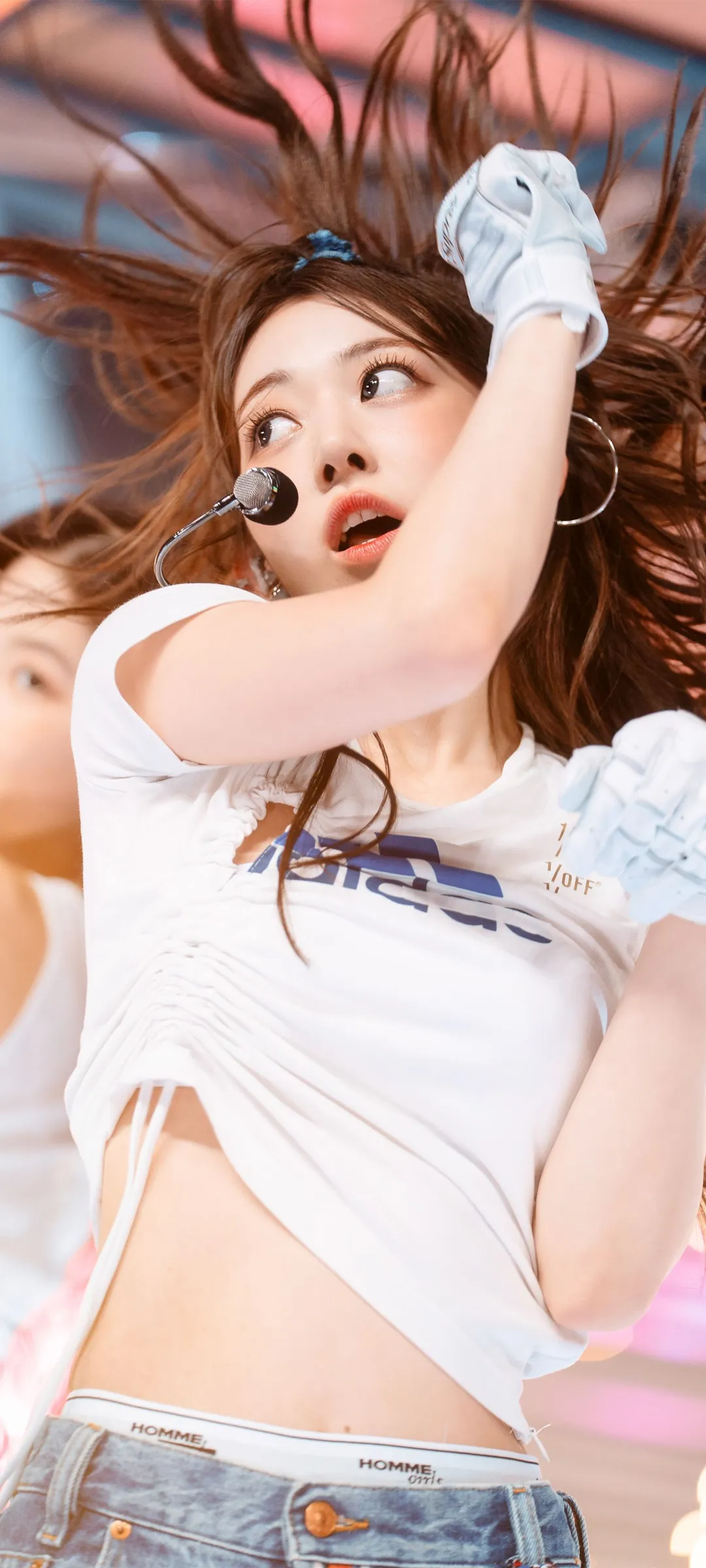 Fond d'écran de verrouillage mobile Sakura Miyawaki 4K HD télécharger — IZ*ONE, LE SSERAFIM