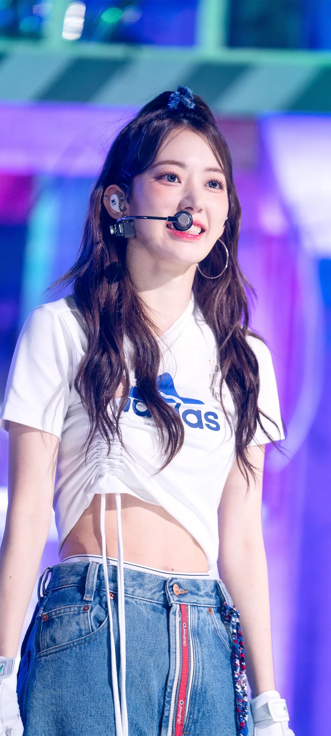 Fond d'écran de verrouillage mobile Sakura Miyawaki 4K HD télécharger — IZ*ONE, LE SSERAFIM