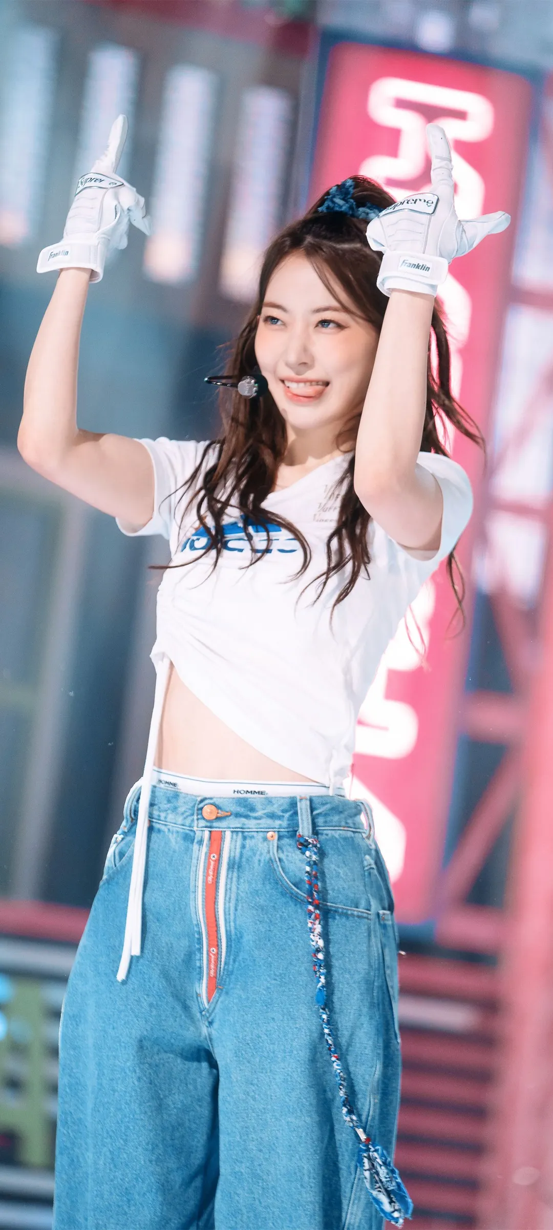 Fond d'écran de verrouillage mobile Sakura Miyawaki 4K HD télécharger — IZ*ONE, LE SSERAFIM
