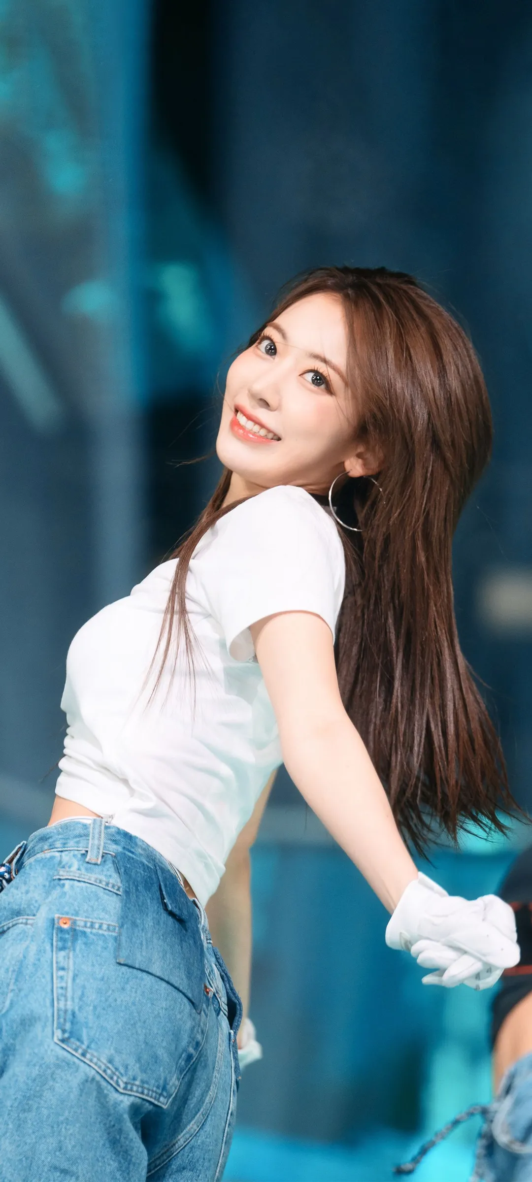 Fond d'écran de verrouillage mobile Sakura Miyawaki 4K HD télécharger — IZ*ONE, LE SSERAFIM