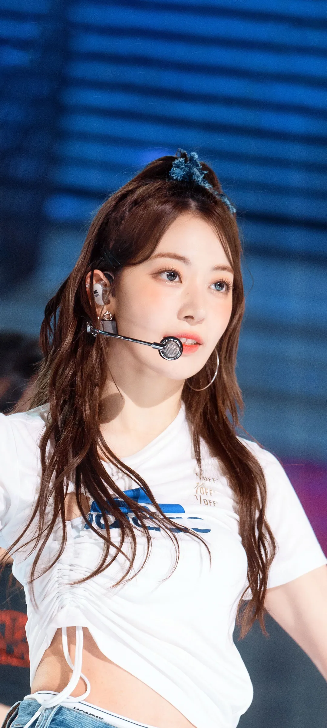 Fond d'écran de verrouillage mobile Sakura Miyawaki 4K HD télécharger — IZ*ONE, LE SSERAFIM