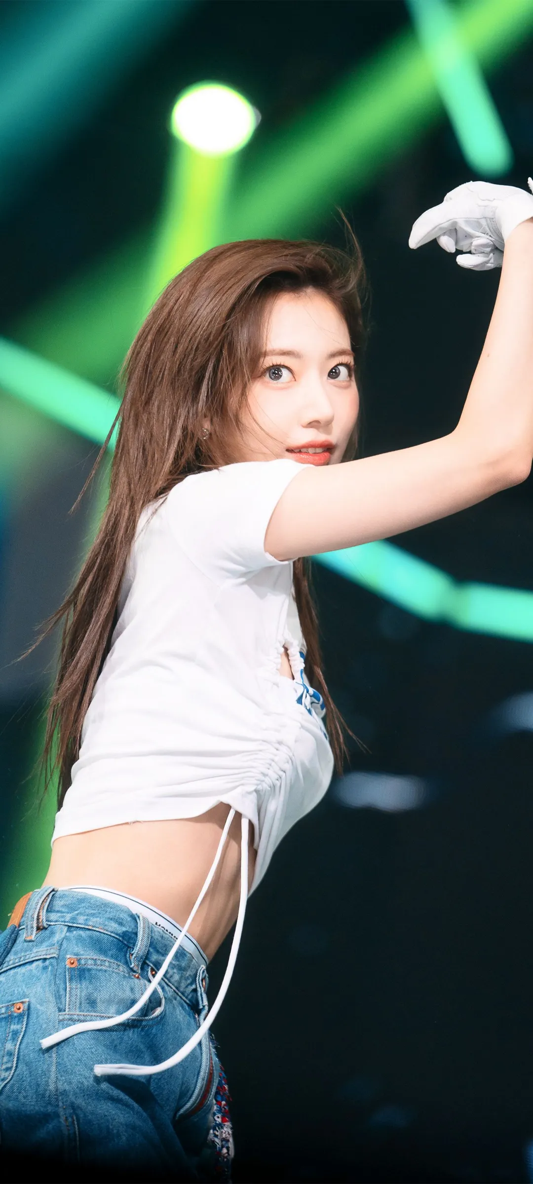 Fond d'écran de verrouillage mobile Sakura Miyawaki 4K HD télécharger — IZ*ONE, LE SSERAFIM