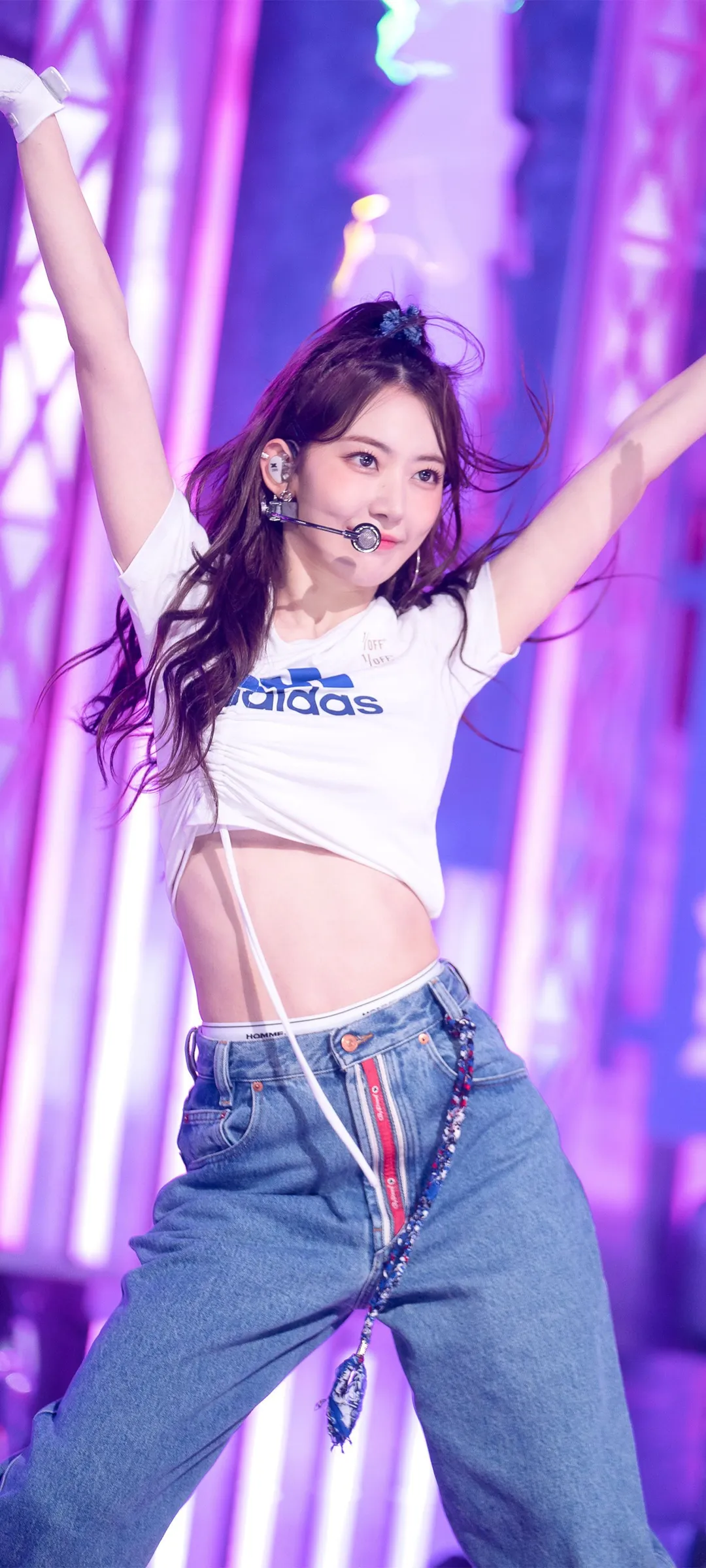 Fond d'écran de verrouillage mobile Sakura Miyawaki 4K HD télécharger — IZ*ONE, LE SSERAFIM