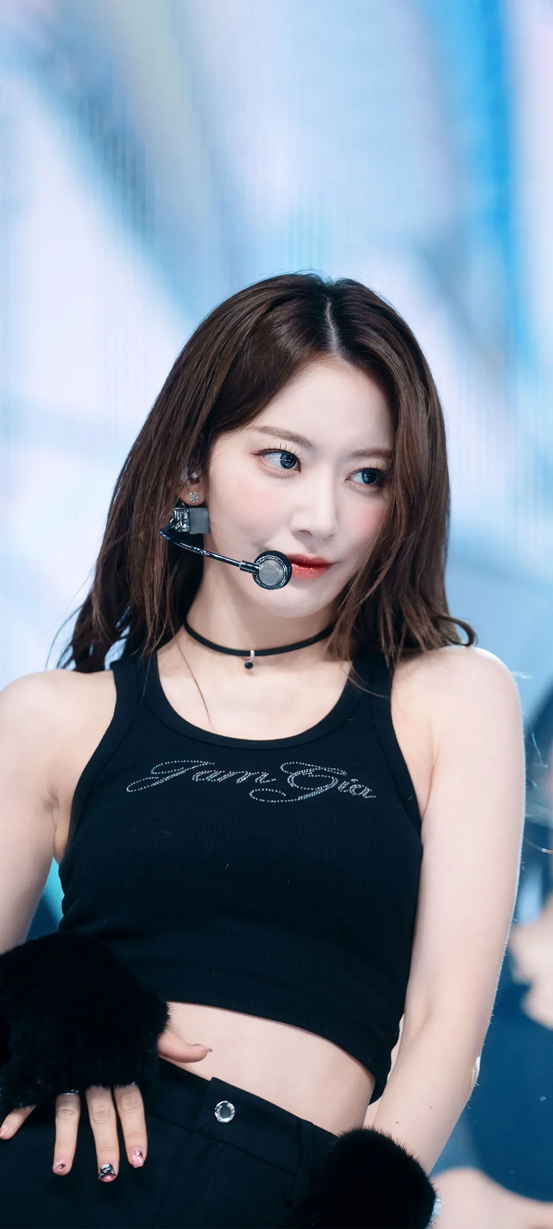 Fond d'écran de verrouillage mobile Sakura Miyawaki 4K HD télécharger — IZ*ONE, LE SSERAFIM