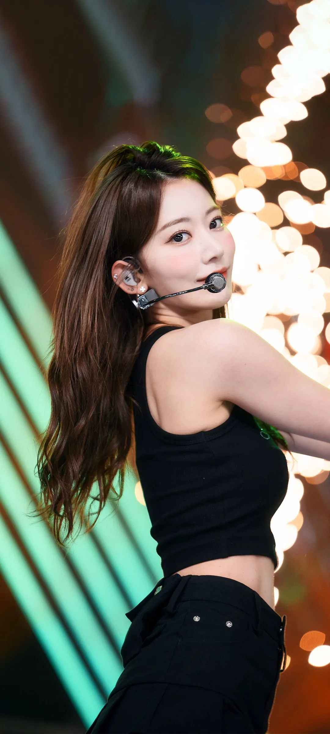 Fond d'écran de verrouillage mobile Sakura Miyawaki 4K HD télécharger — IZ*ONE, LE SSERAFIM