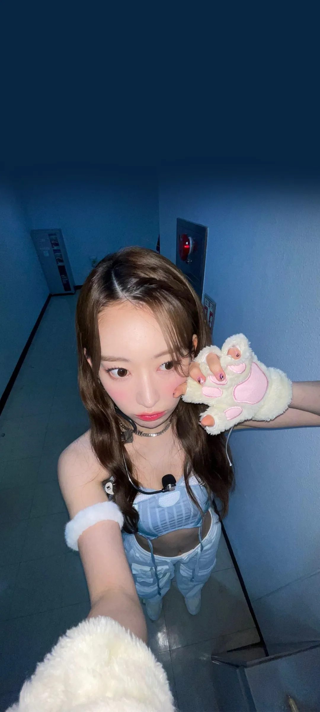 Fond d'écran de verrouillage mobile Sakura Miyawaki 4K HD télécharger — IZ*ONE, LE SSERAFIM