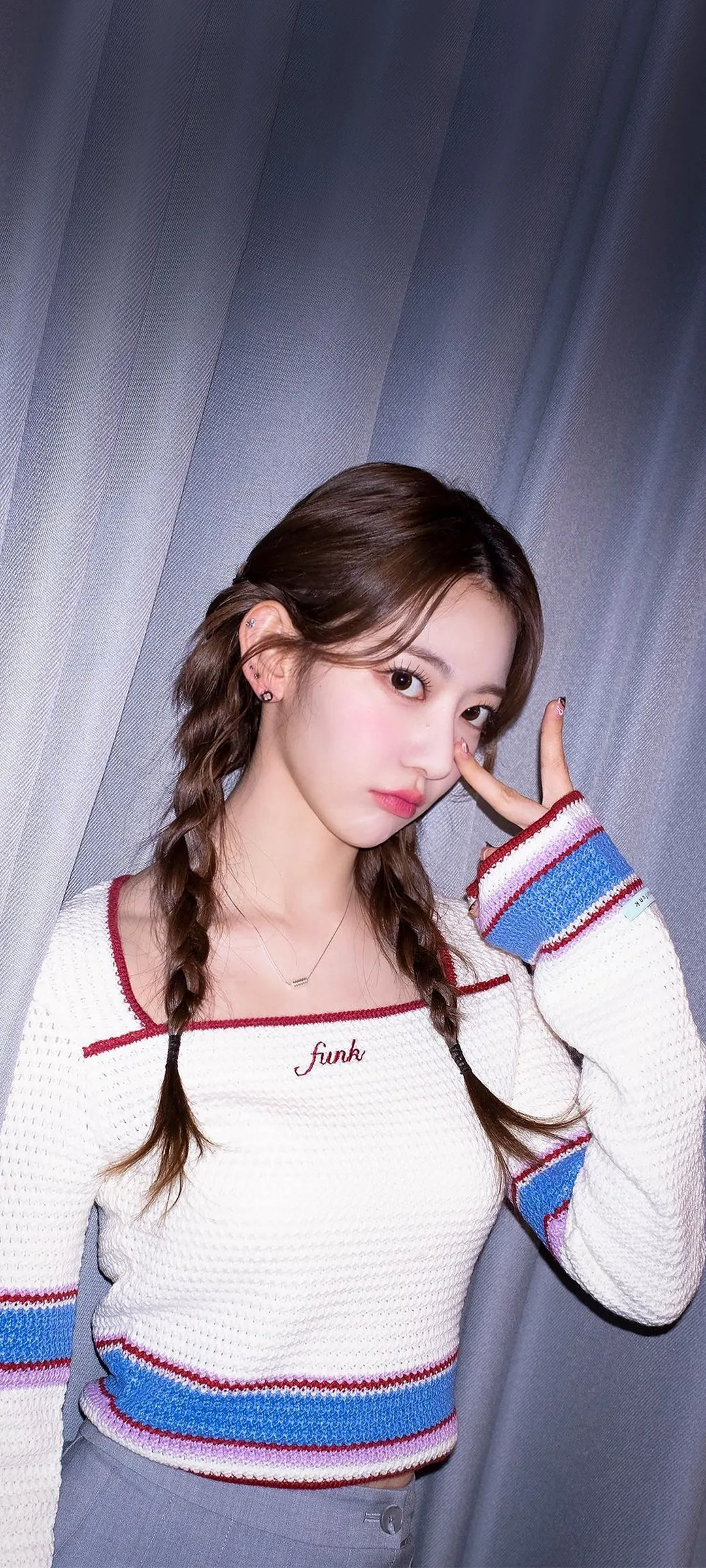 Fond d'écran de verrouillage mobile Sakura Miyawaki 4K HD télécharger — IZ*ONE, LE SSERAFIM