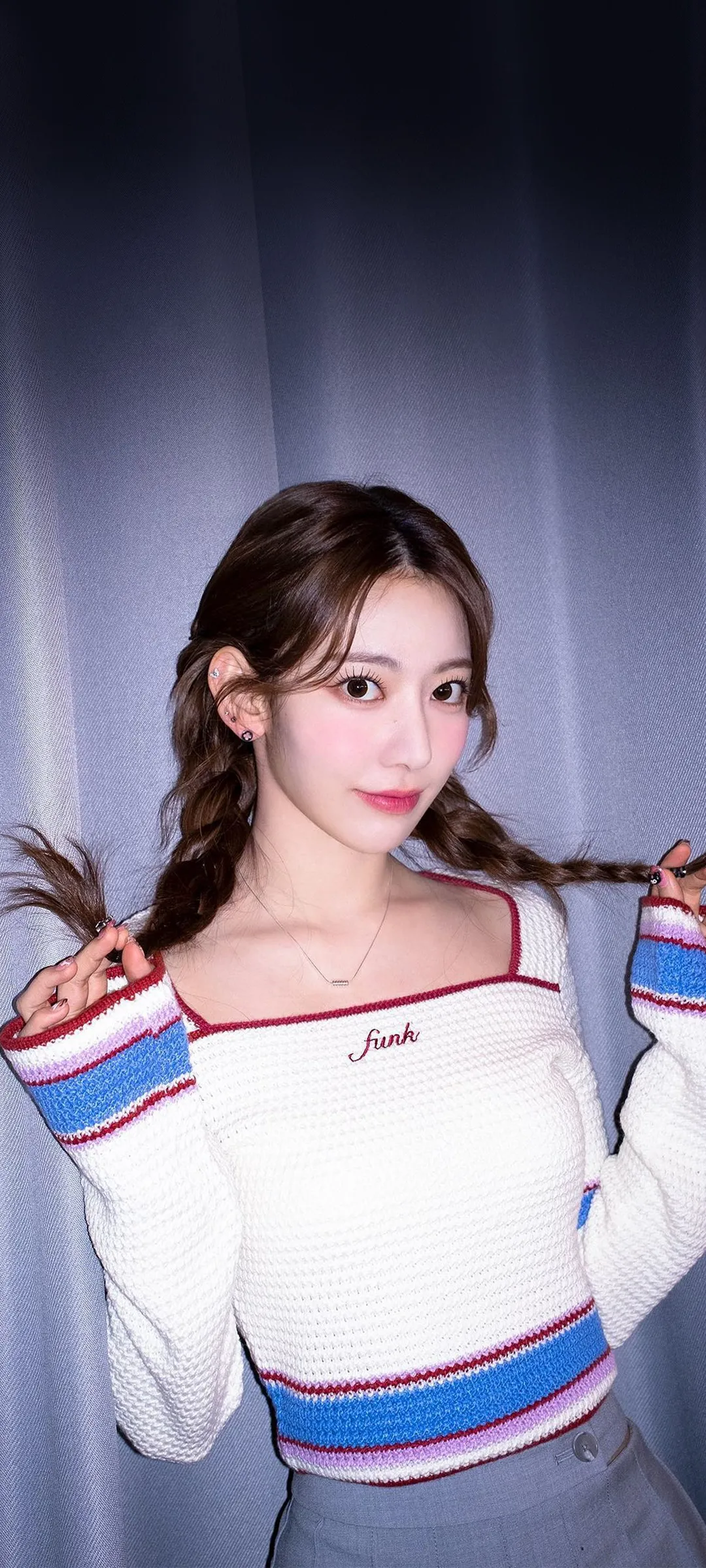 Fond d'écran de verrouillage mobile Sakura Miyawaki 4K HD télécharger — IZ*ONE, LE SSERAFIM