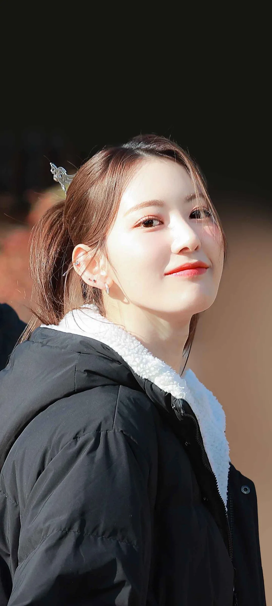 Fond d'écran de verrouillage mobile Sakura Miyawaki 4K HD télécharger — IZ*ONE, LE SSERAFIM
