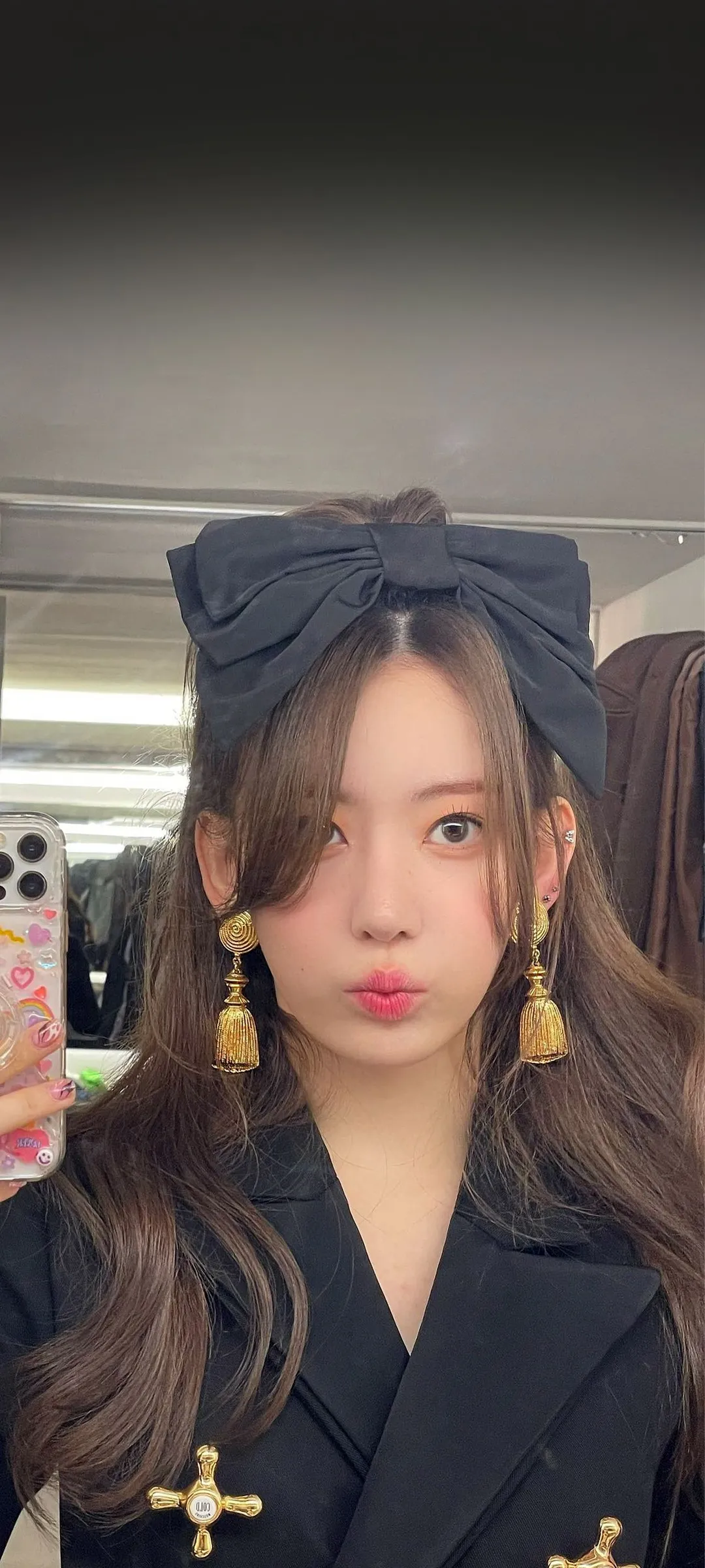 Fond d'écran de verrouillage mobile Sakura Miyawaki 4K HD télécharger — IZ*ONE, LE SSERAFIM