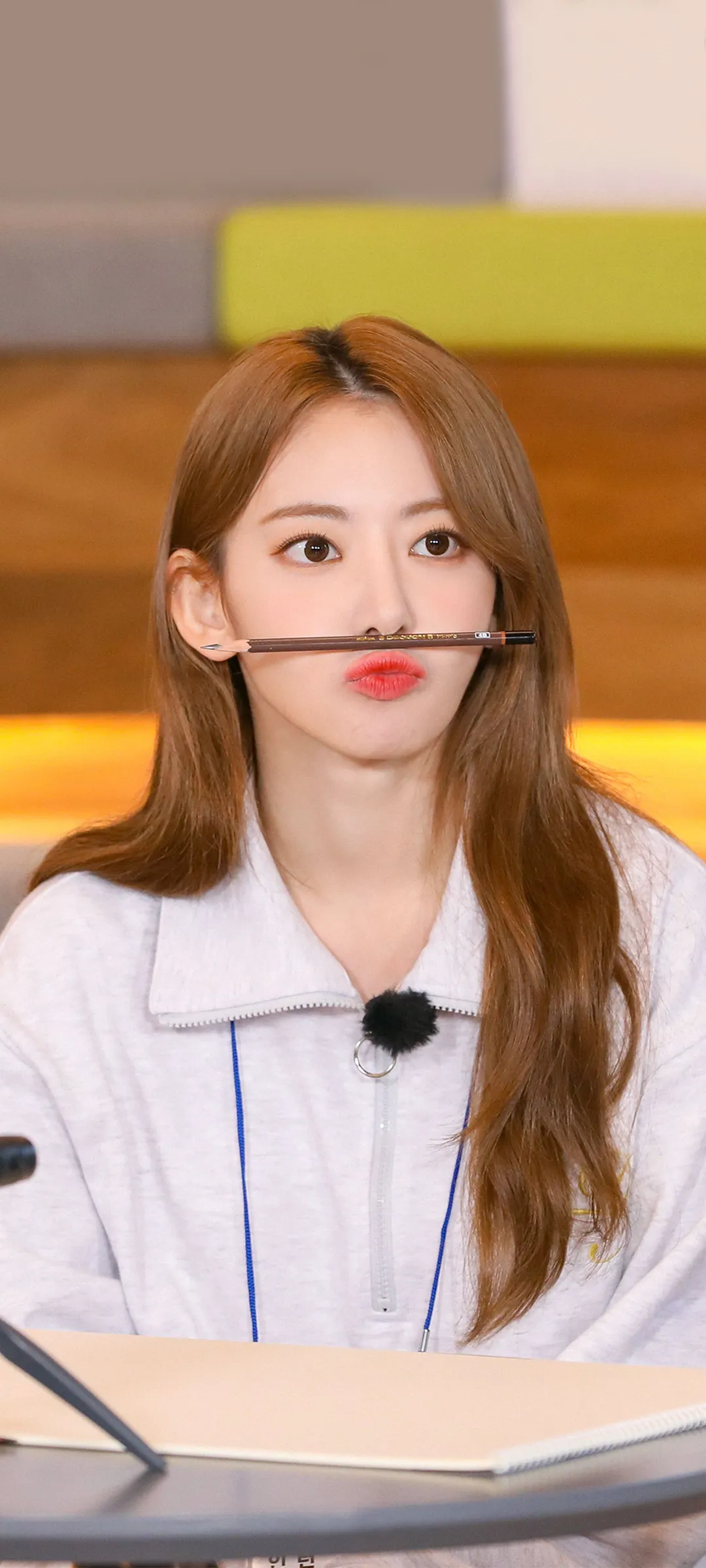 Fond d'écran de verrouillage mobile Sakura Miyawaki 4K HD télécharger — IZ*ONE, LE SSERAFIM