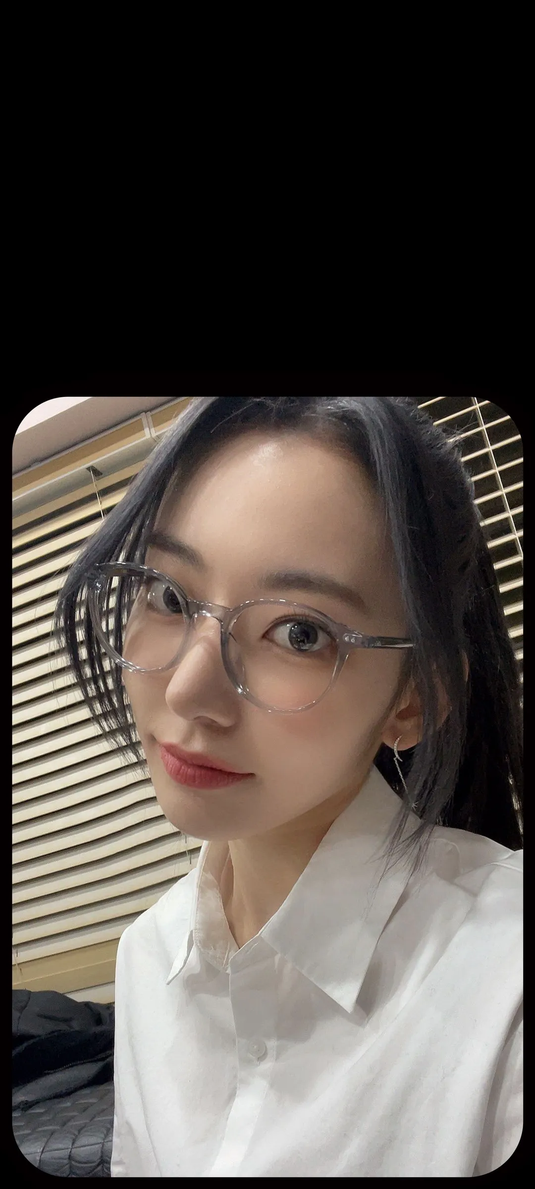 Fond d'écran de verrouillage mobile Sakura Miyawaki 4K HD télécharger — IZ*ONE, LE SSERAFIM
