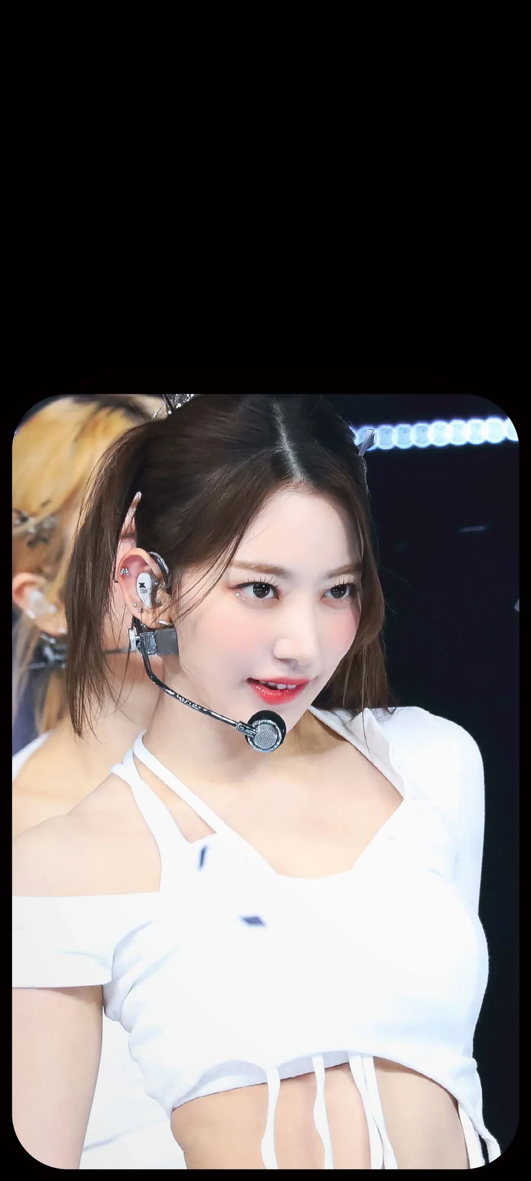 Fond d'écran de verrouillage mobile Sakura Miyawaki 4K HD télécharger — IZ*ONE, LE SSERAFIM