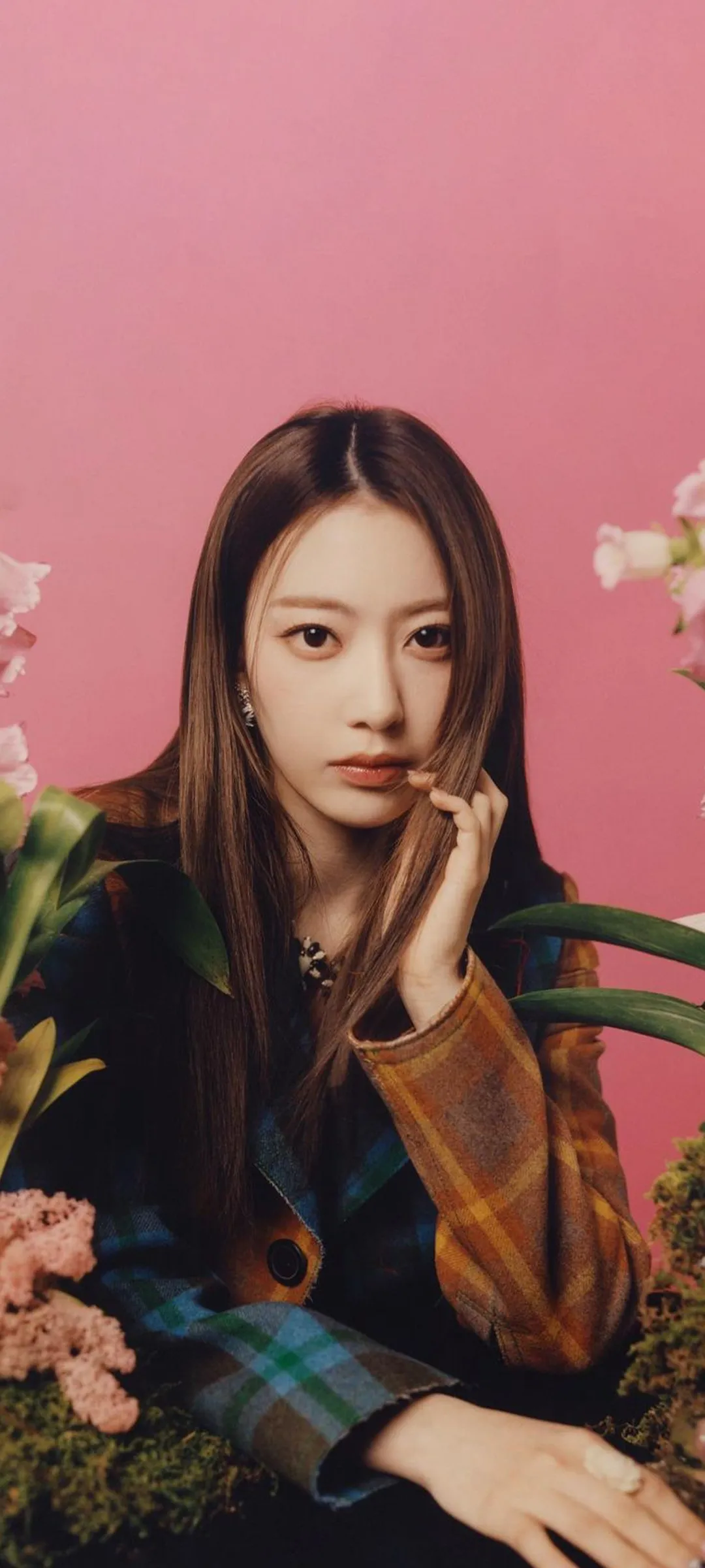 Fond d'écran de verrouillage mobile Sakura Miyawaki 4K HD télécharger — IZ*ONE, LE SSERAFIM