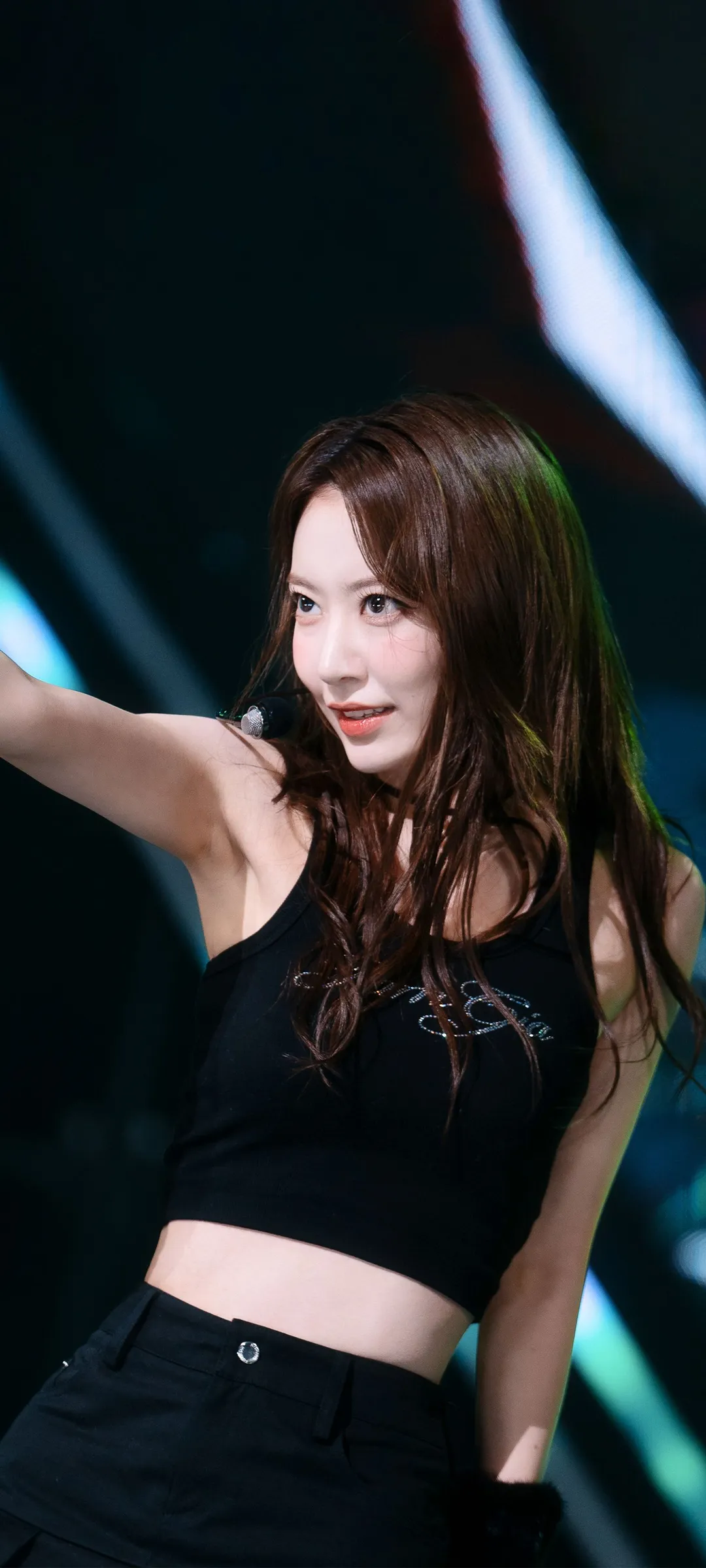 Fond d'écran de verrouillage mobile Sakura Miyawaki 4K HD télécharger — IZ*ONE, LE SSERAFIM