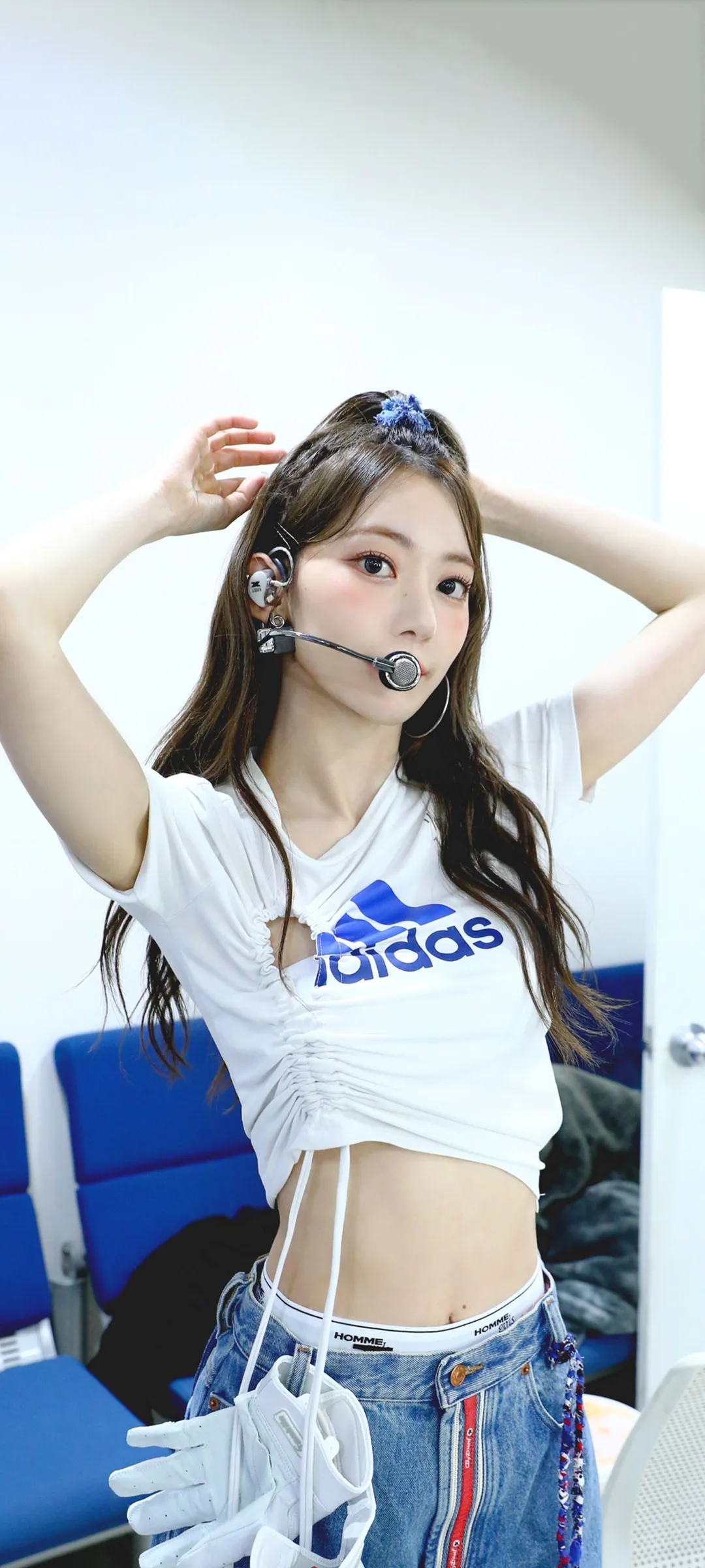 Fond d'écran de verrouillage mobile Sakura Miyawaki 4K HD télécharger — IZ*ONE, LE SSERAFIM